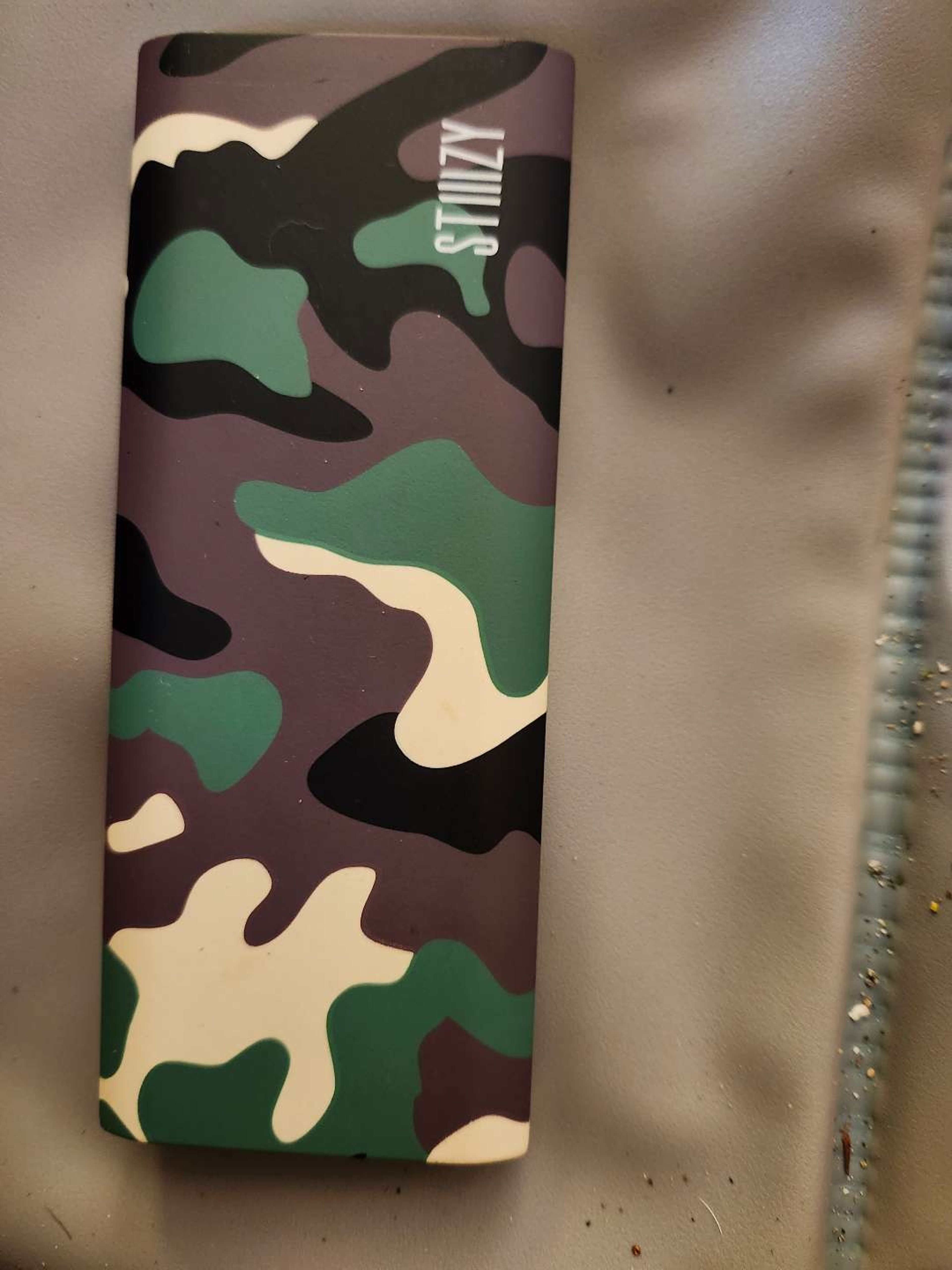 Preview pic of Stiiizy charging case