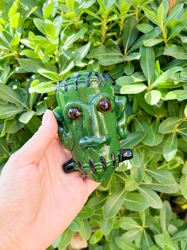 Preview pic of Frankenstein Glass Hand Pipe