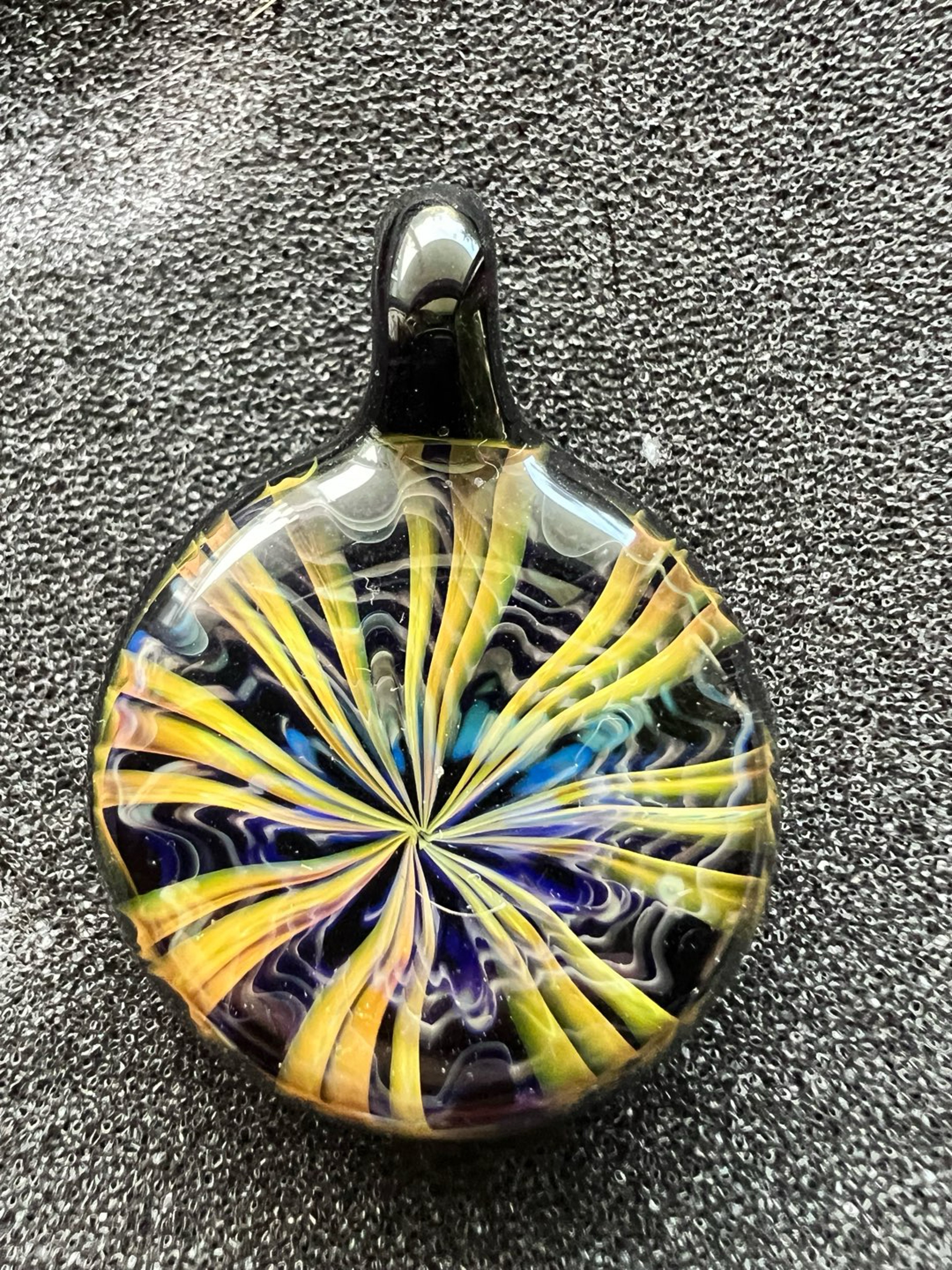 Preview pic of Fume Pendant by JD Maplesden (medium)