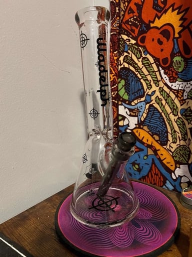 Preview pic of Black Scoped Illadelph Beaker