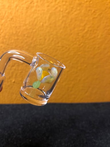 Preview pic of Little White Daisy Glass Terp Bead