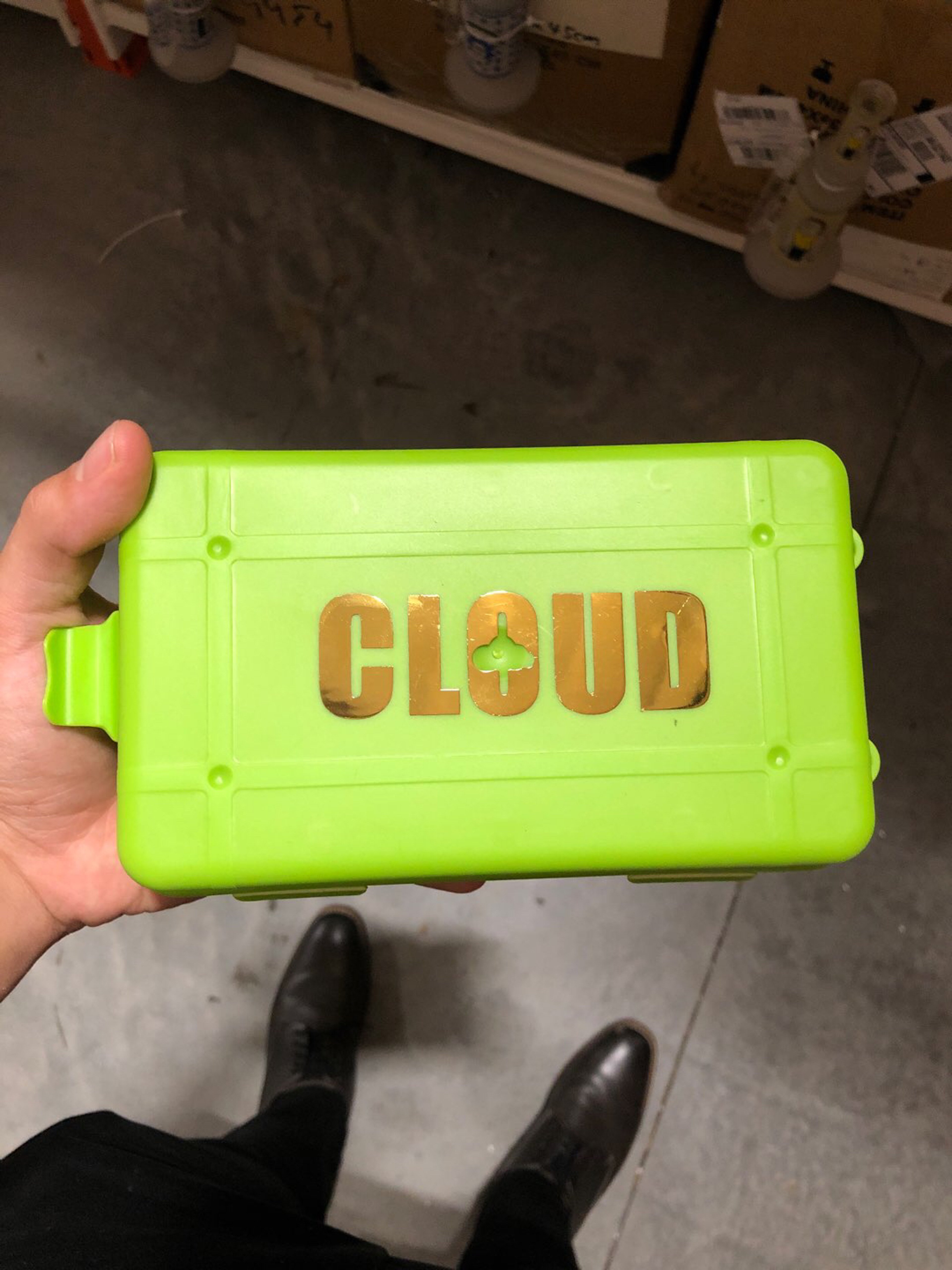 Preview pic of Cloud Dab and Bong Travel Set
