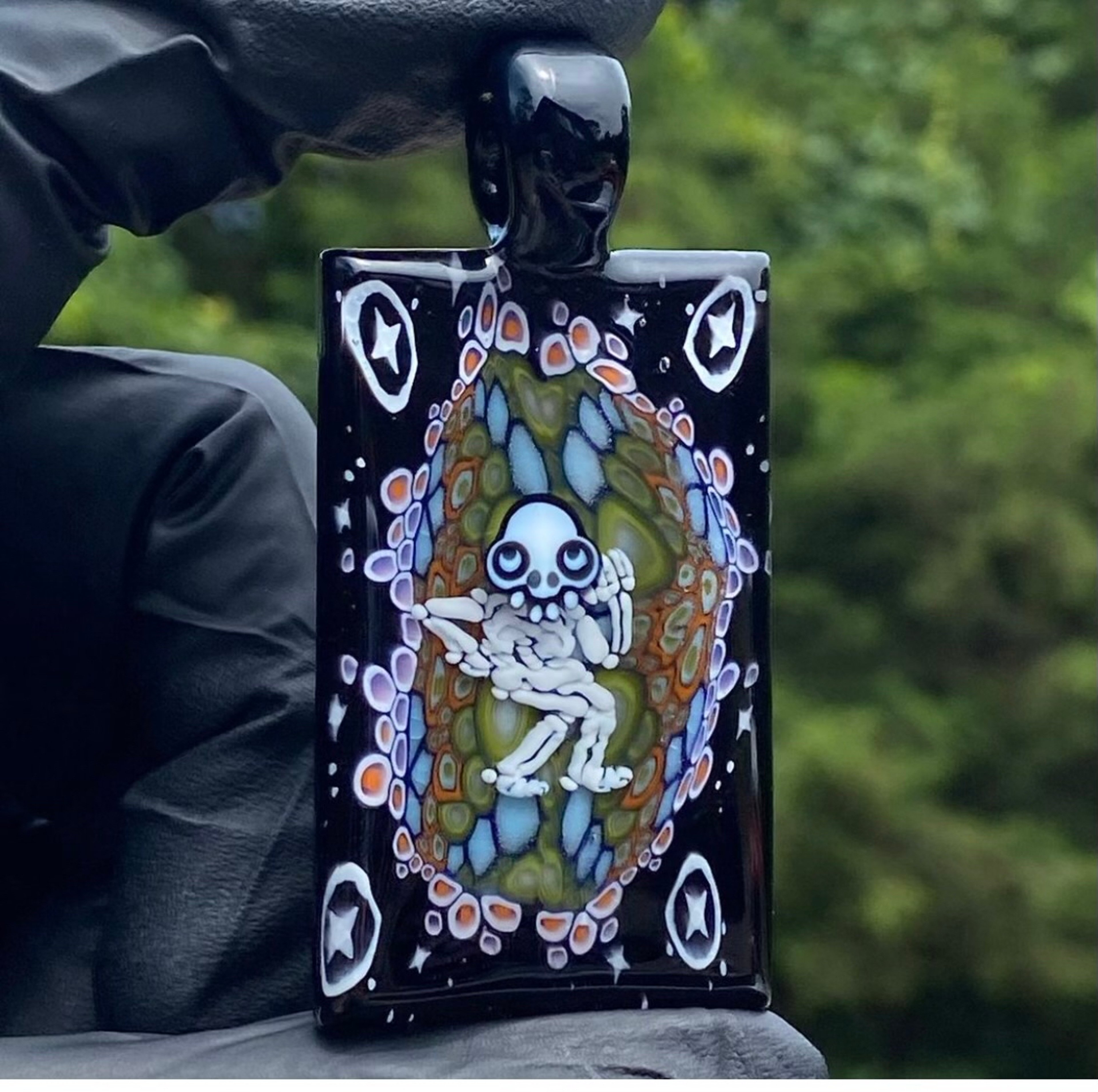 Preview pic of Lilbear x Matt Vision Tarot Card #21 The World