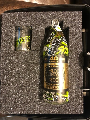 Preview pic of Slum Gold x Skimask 40oz bottle