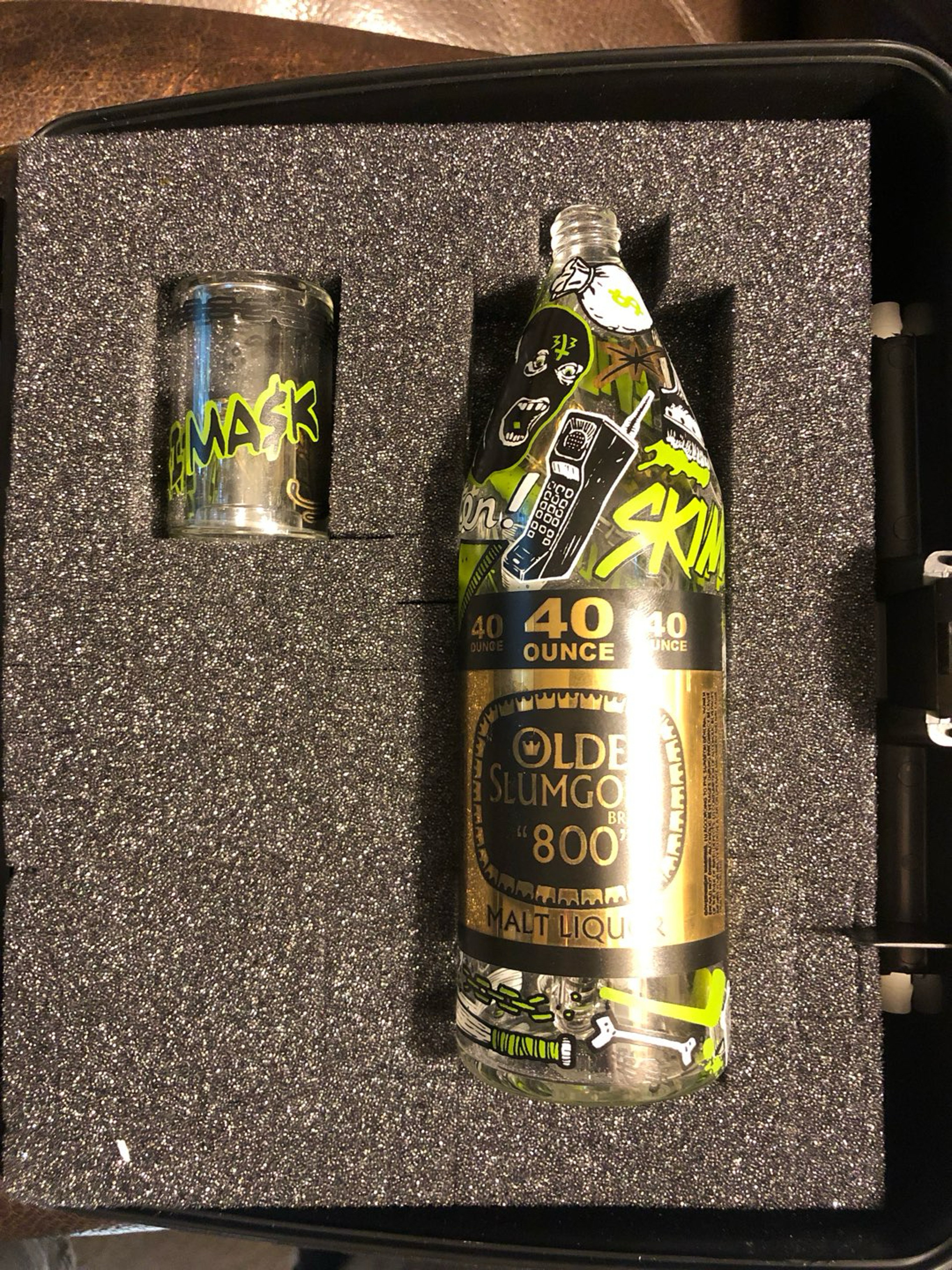 Preview pic of Slum Gold x Skimask 40oz bottle