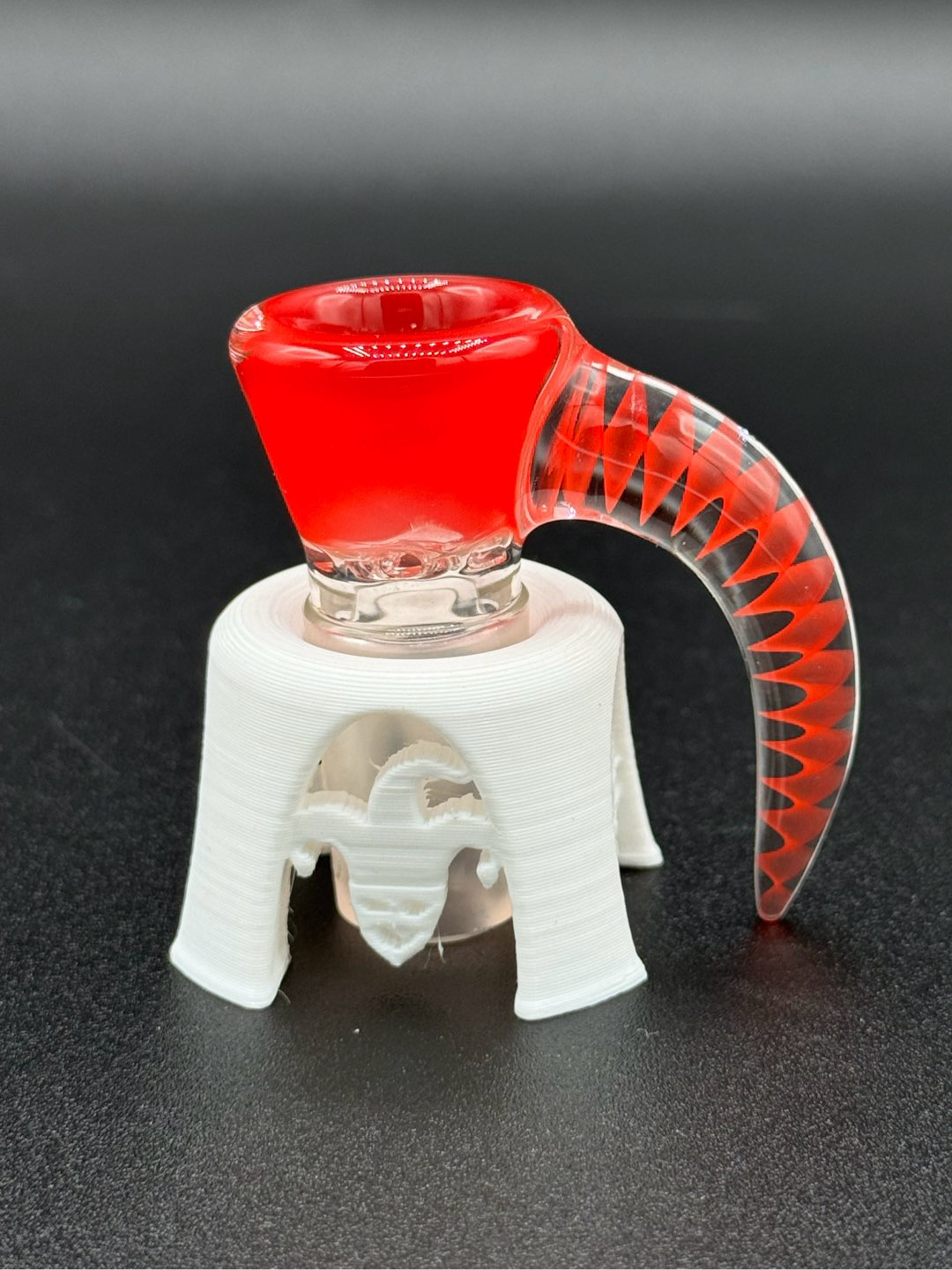 Preview pic of Sovereignty Poppy Spiral Horn Full Accent Slide