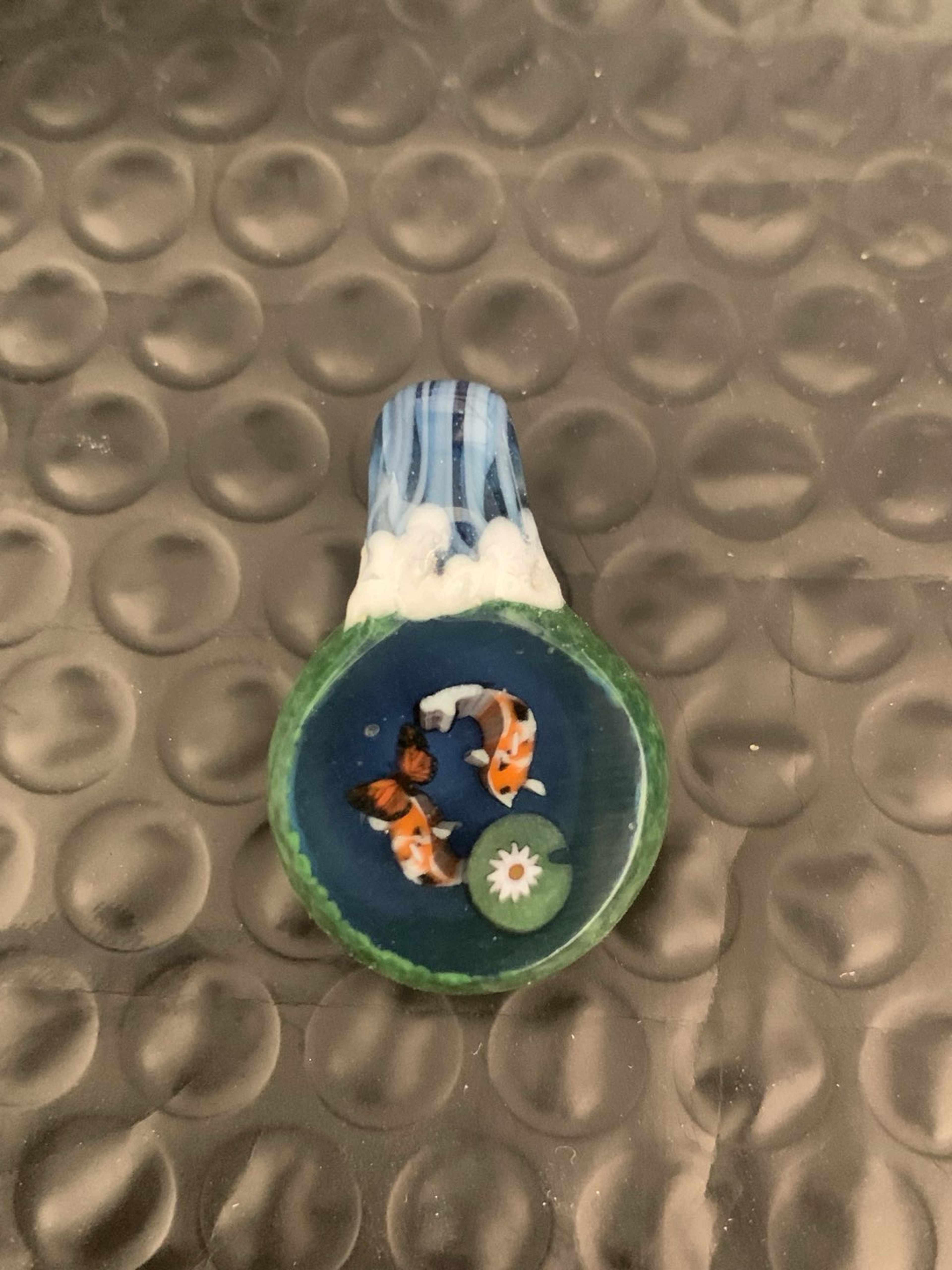 Preview pic of Koi Pond Pendy by Kennaroo glass 2018