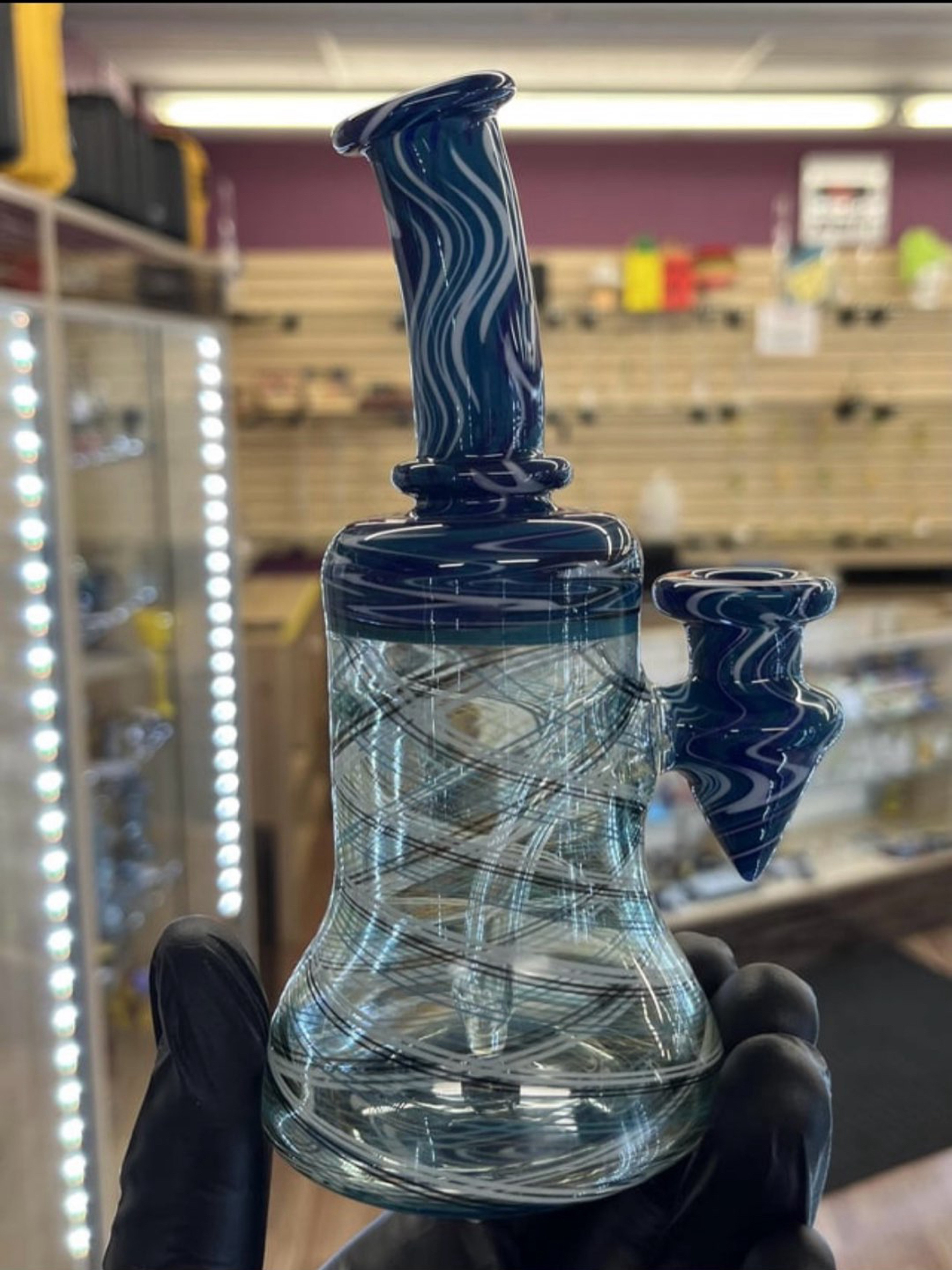Preview pic of Likewize Glass Banger Hanger NO TRADES