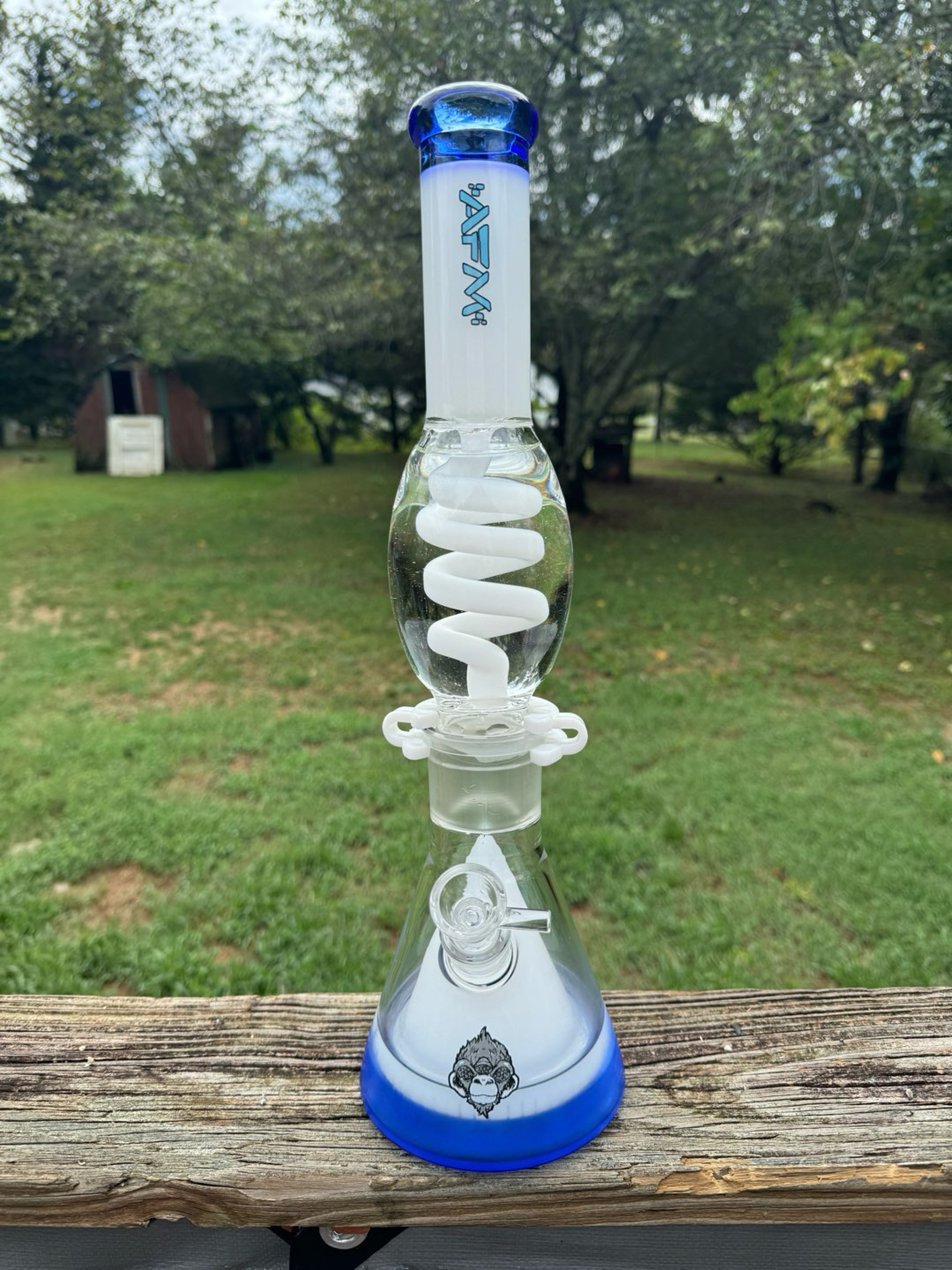 Preview pic of AFM pyramid perc freezable coil beaker