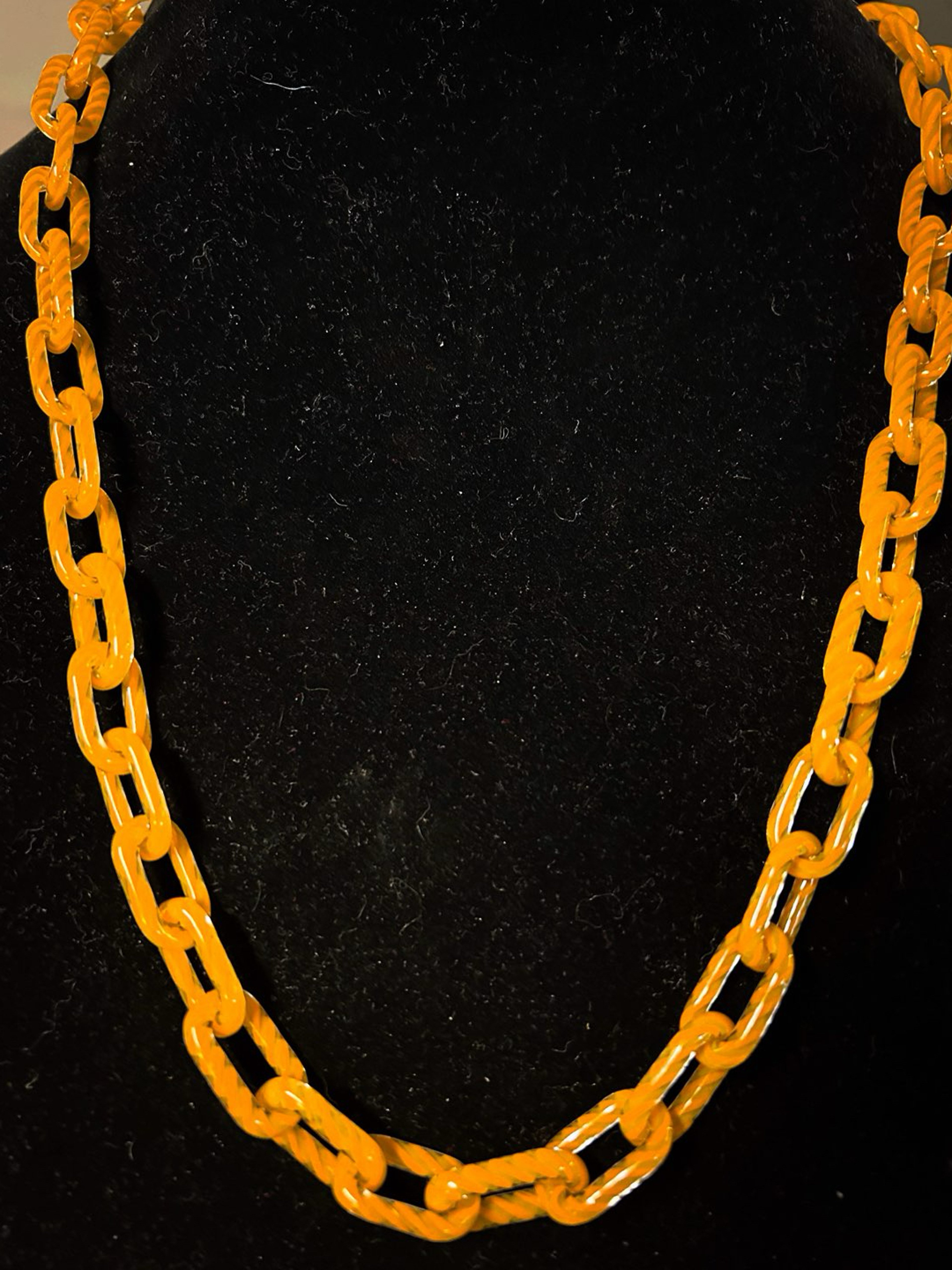 Preview pic of Glass chain necklace