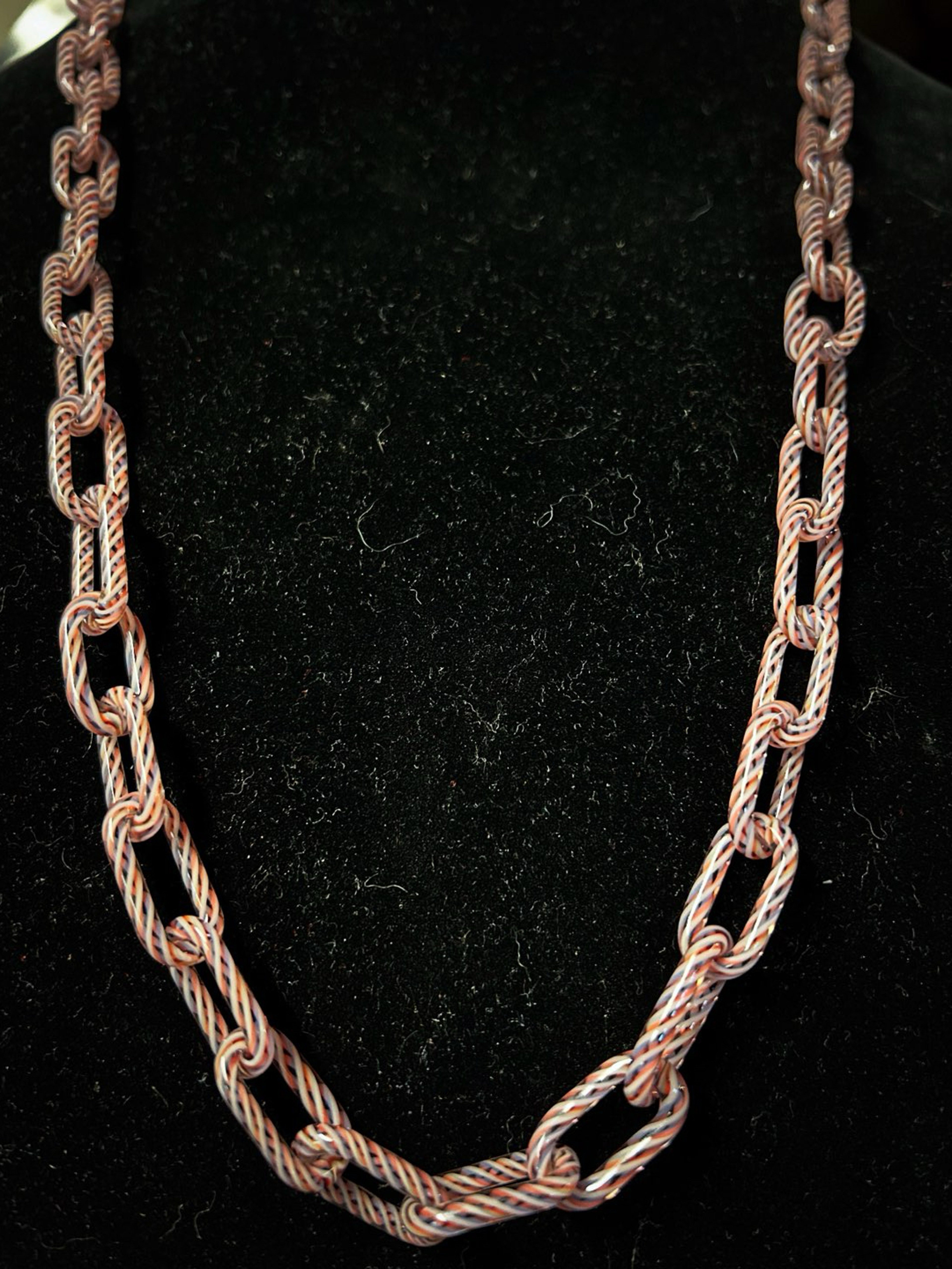 Preview pic of Glass chain necklace