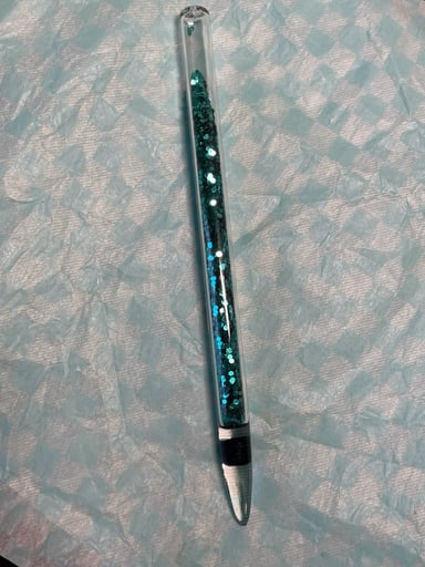 Preview pic of Teal glitter filled dabber