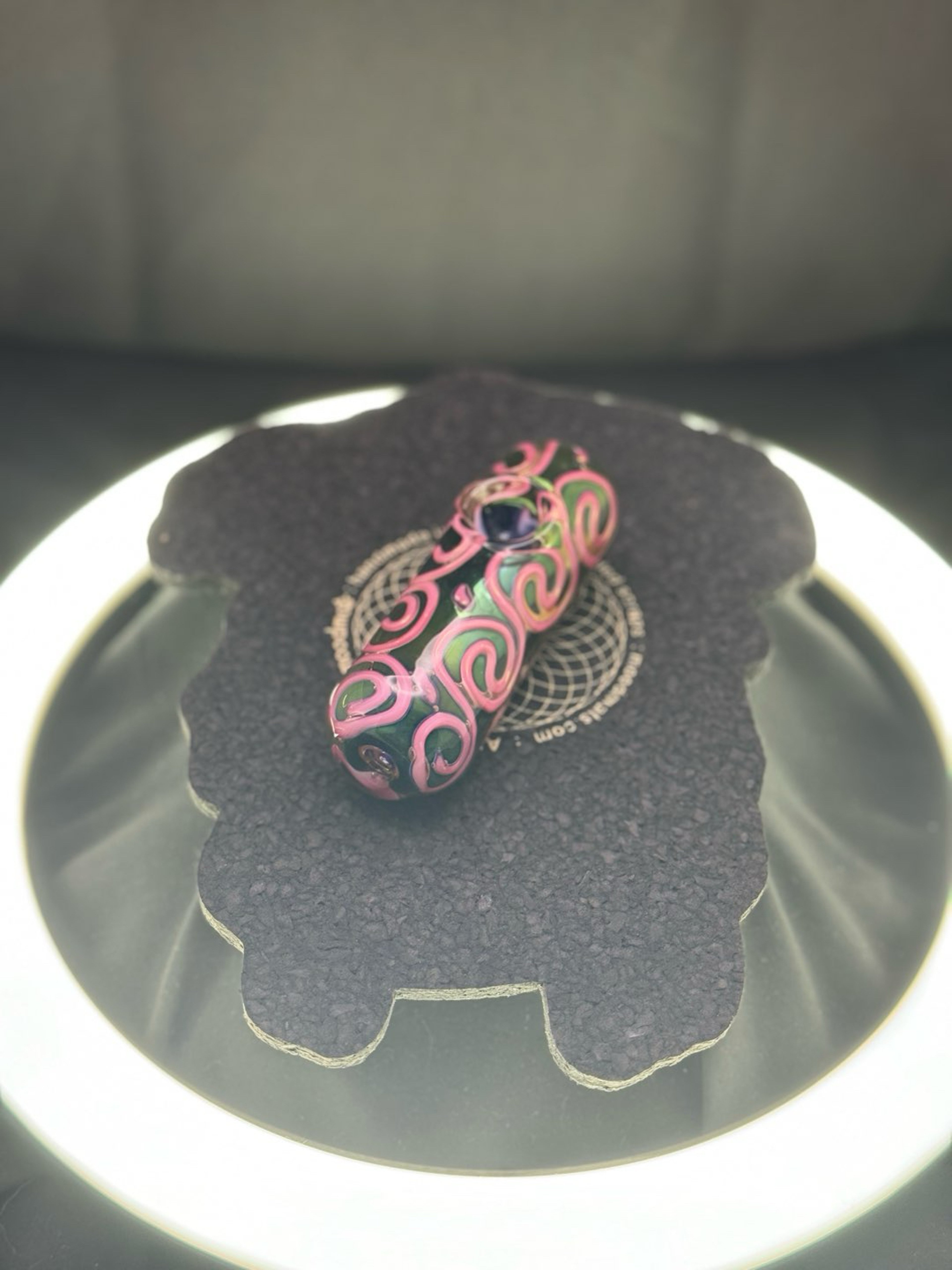 Preview pic of Pink and Green Spoon