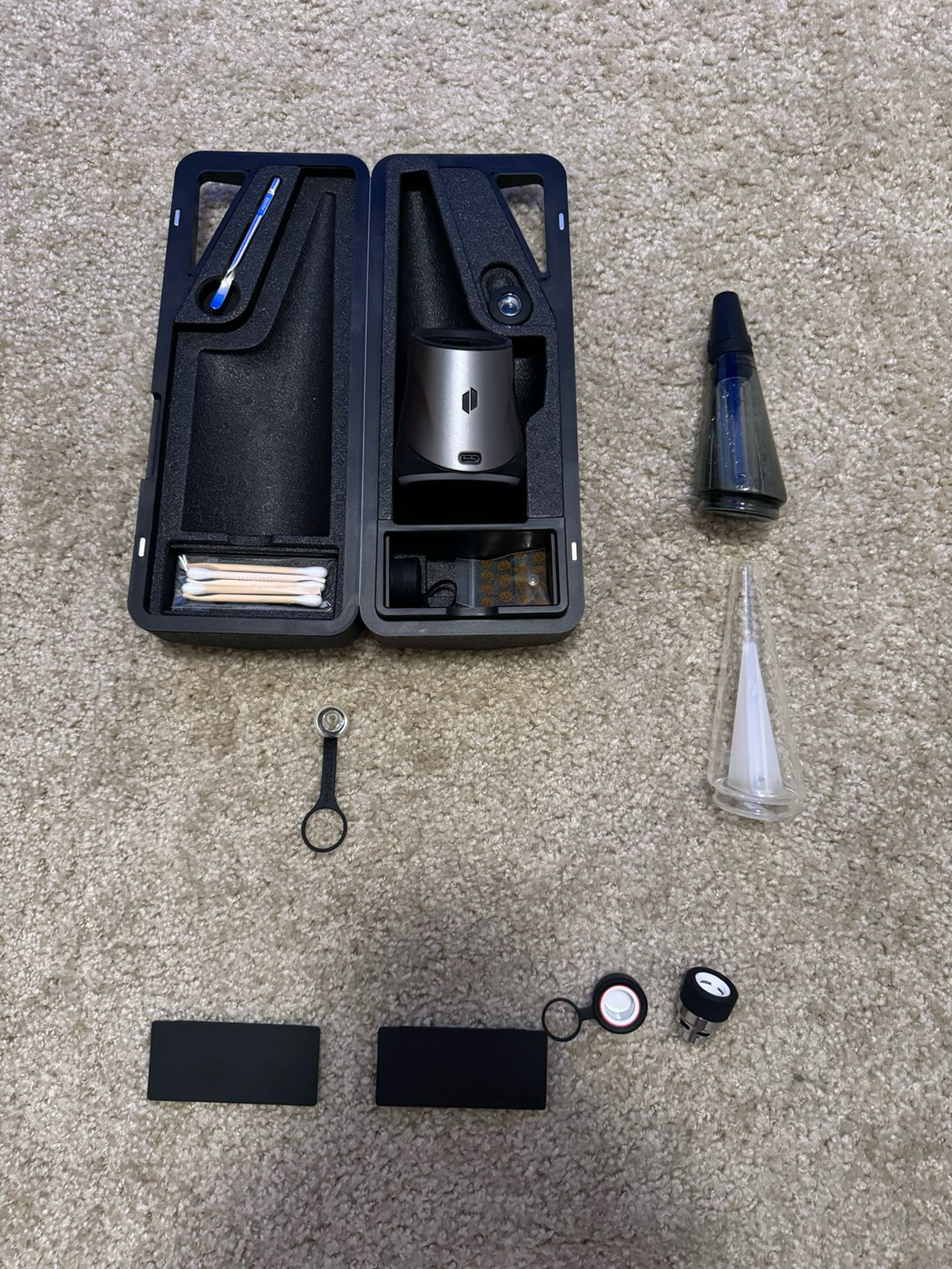 Preview pic of Puffco Peak Pro V1 (nearly brand new) Set w/ Accessories