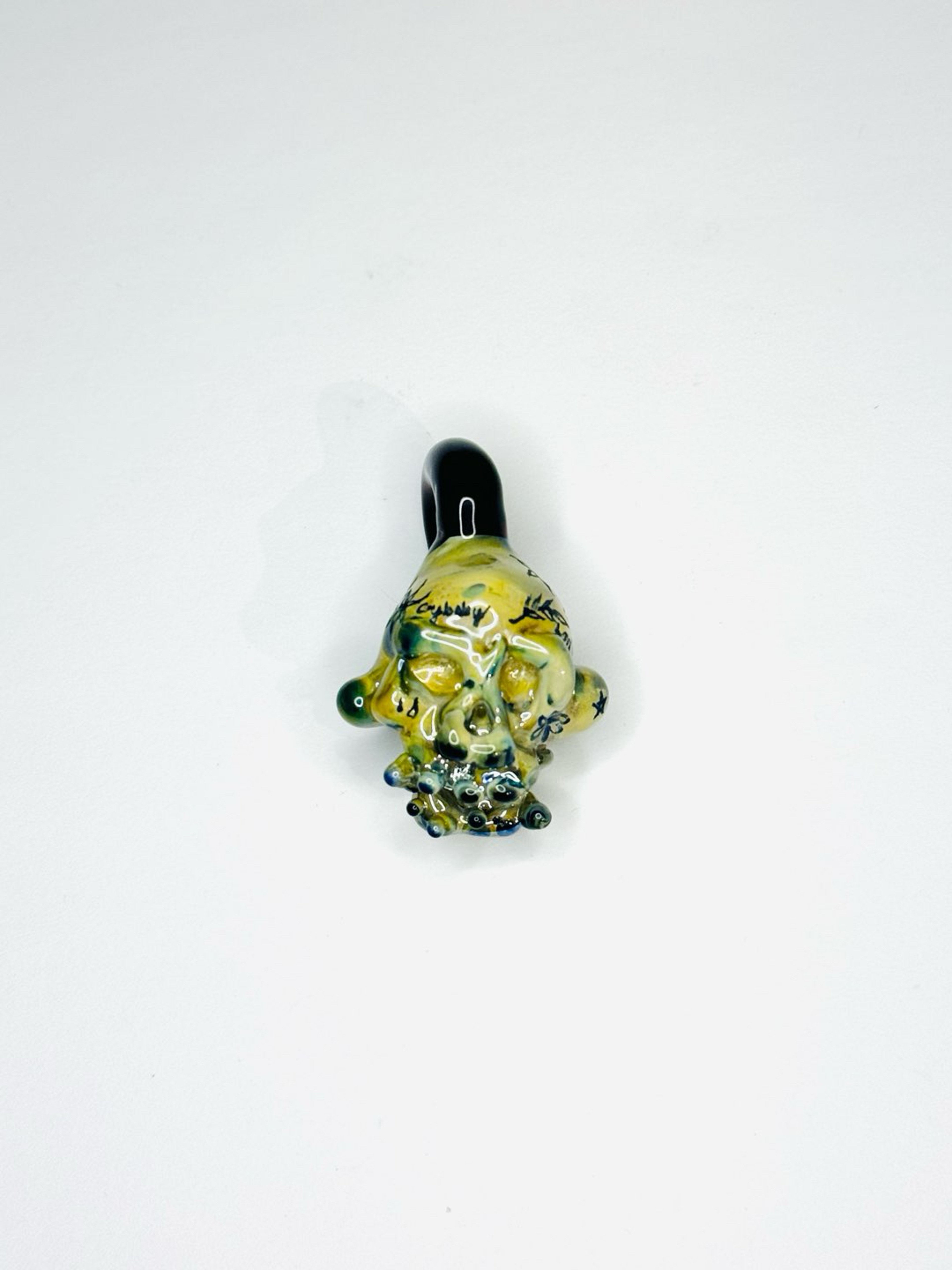 Preview pic of Engraved skull pendy!