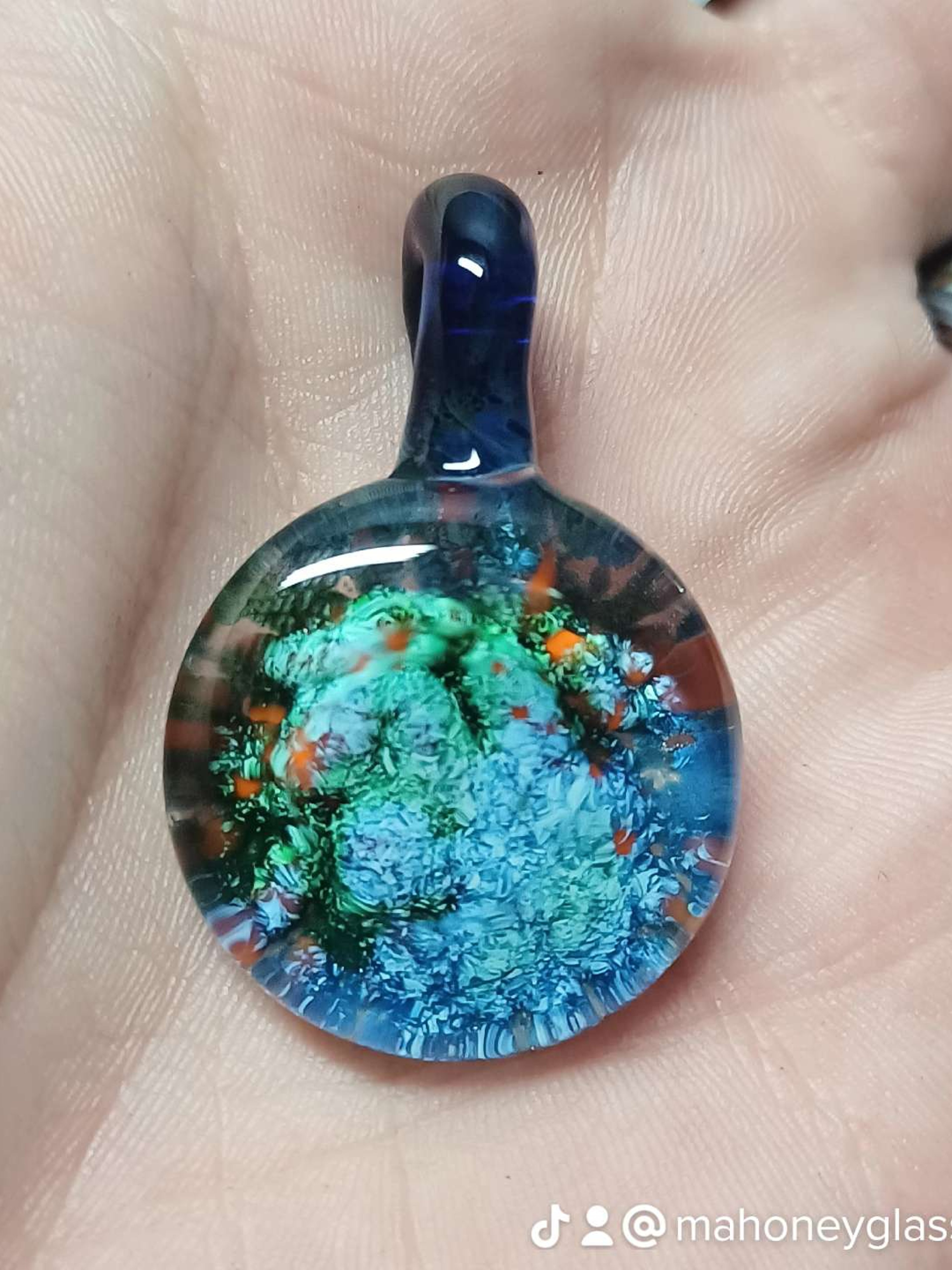 Preview pic of Coral reef pendant