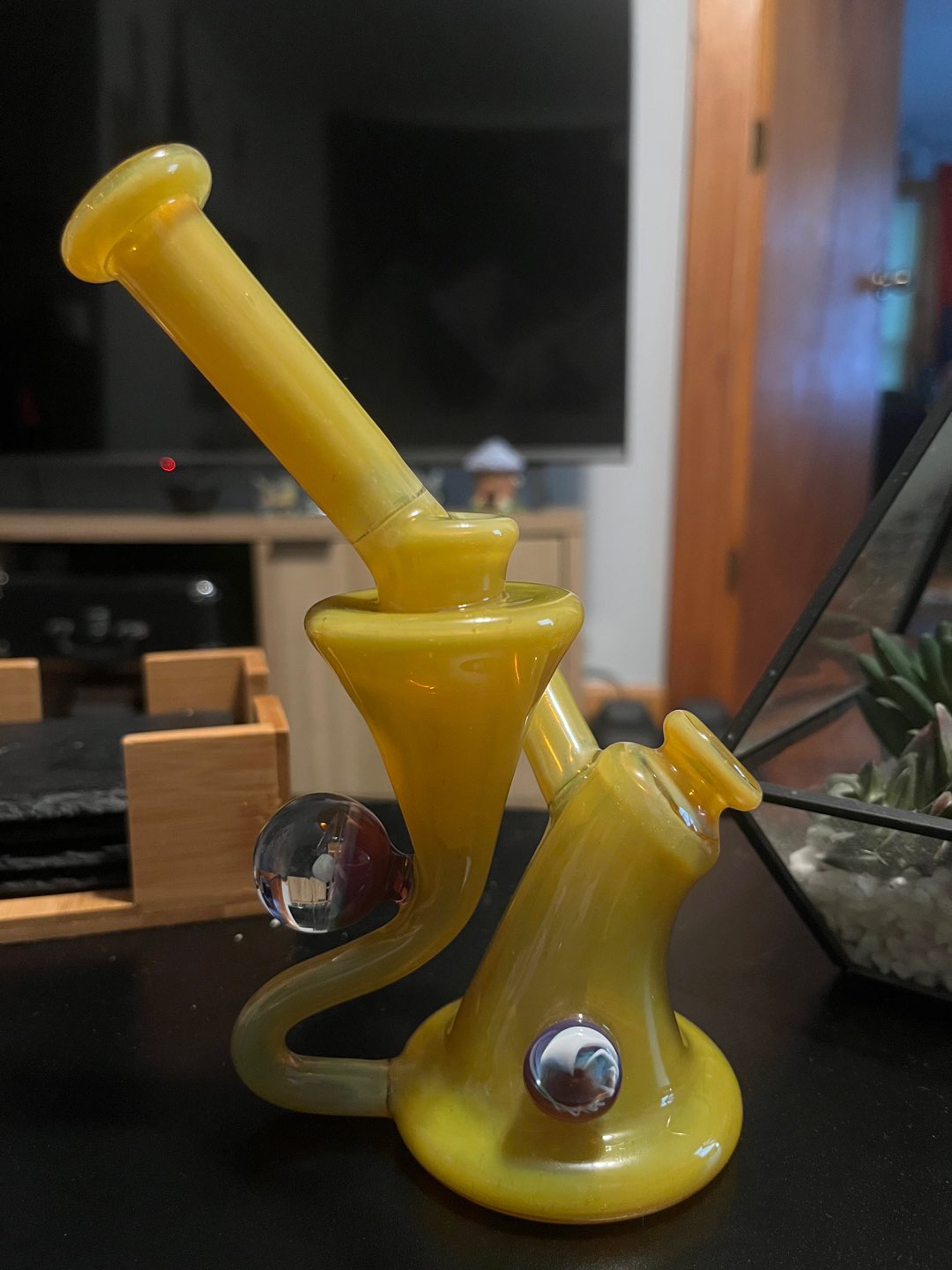 Preview pic of Kilo Glass CFL Floating Recycler Set