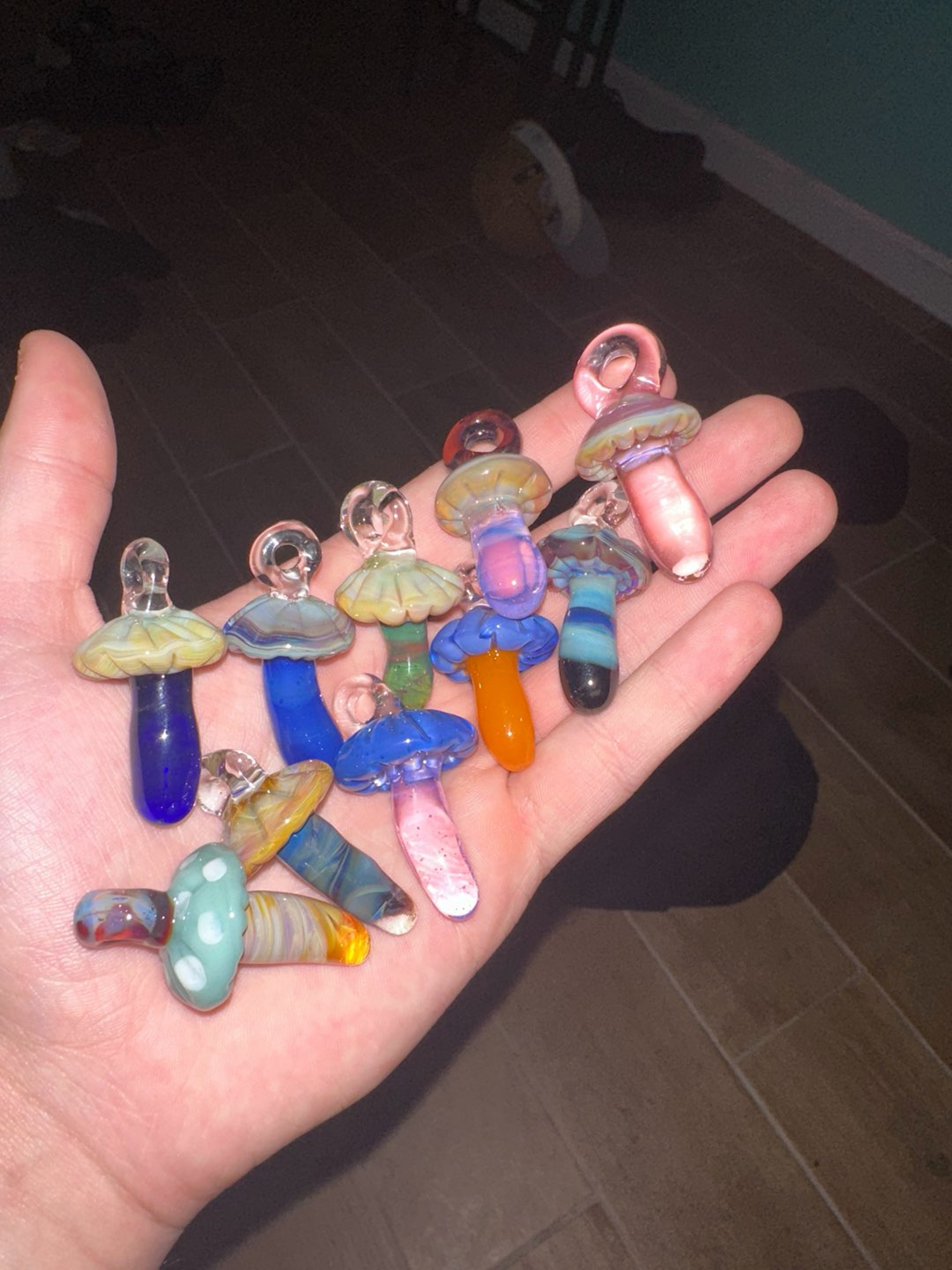 Preview pic of Gbg shroom pendants