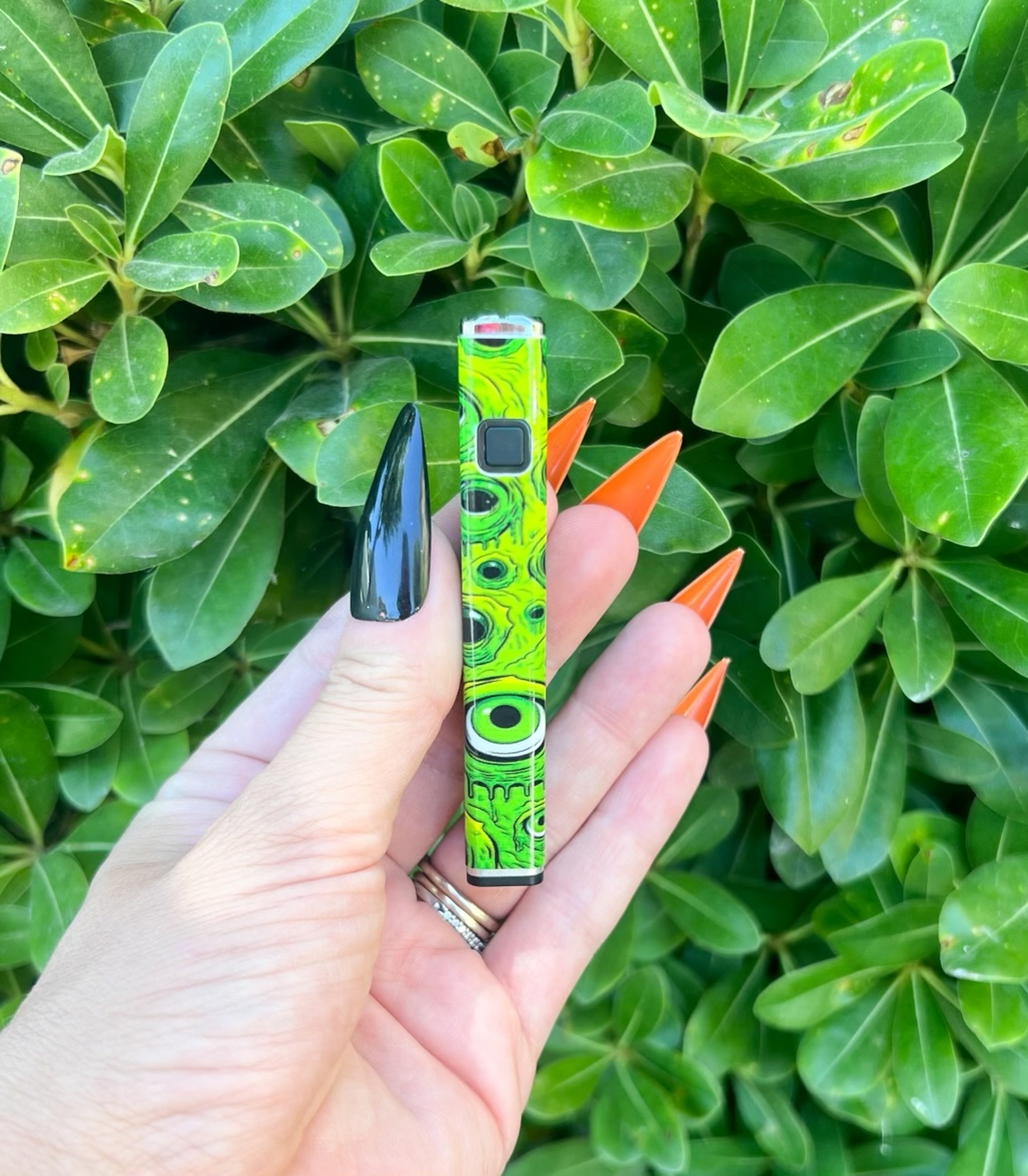 Green Eyeball 510 Threaded Battery USB-C Charger image 0