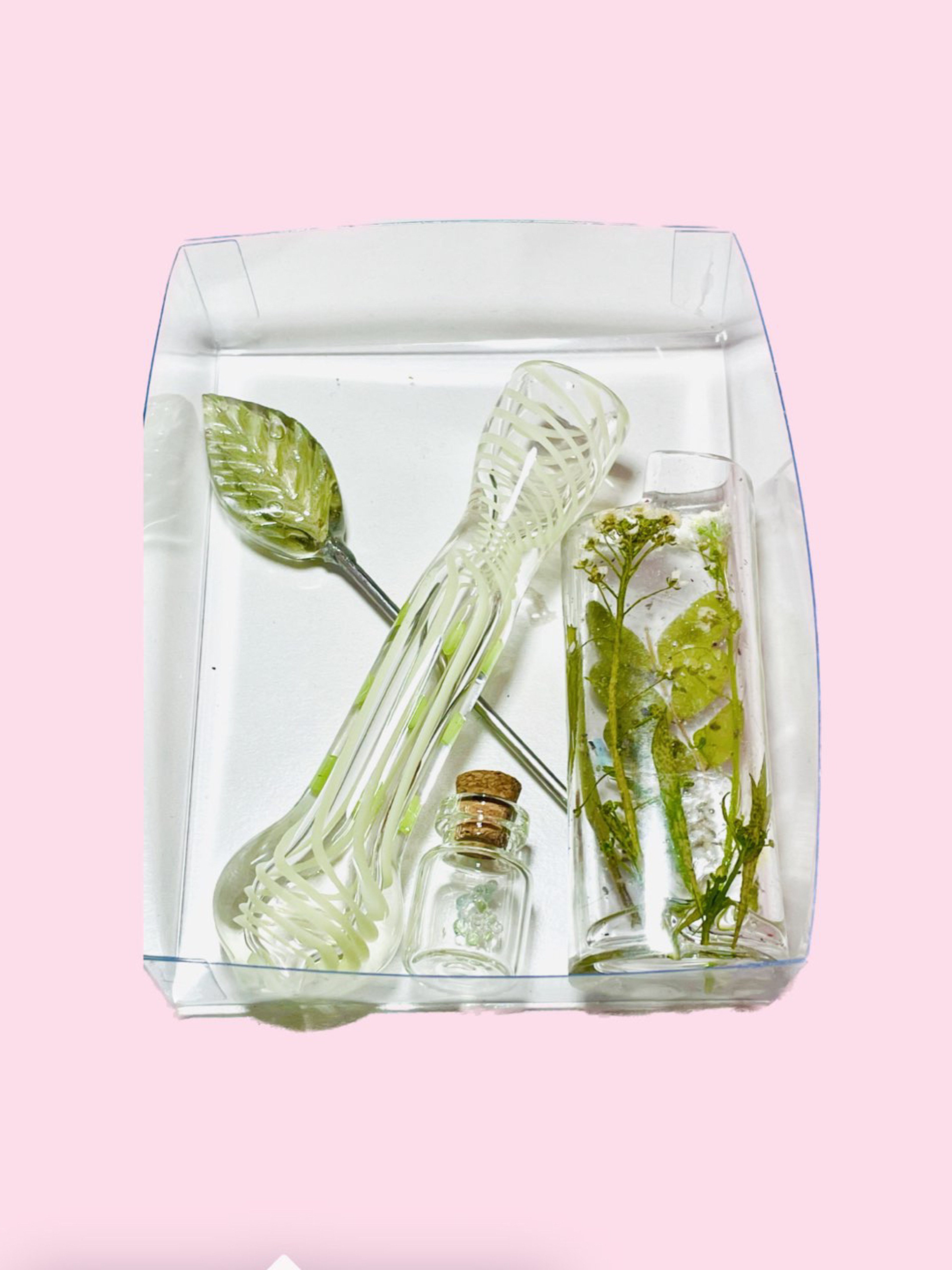 Preview pic of Chillum kit - Green Chillum, Flowers & Plant Poker and lighter cover