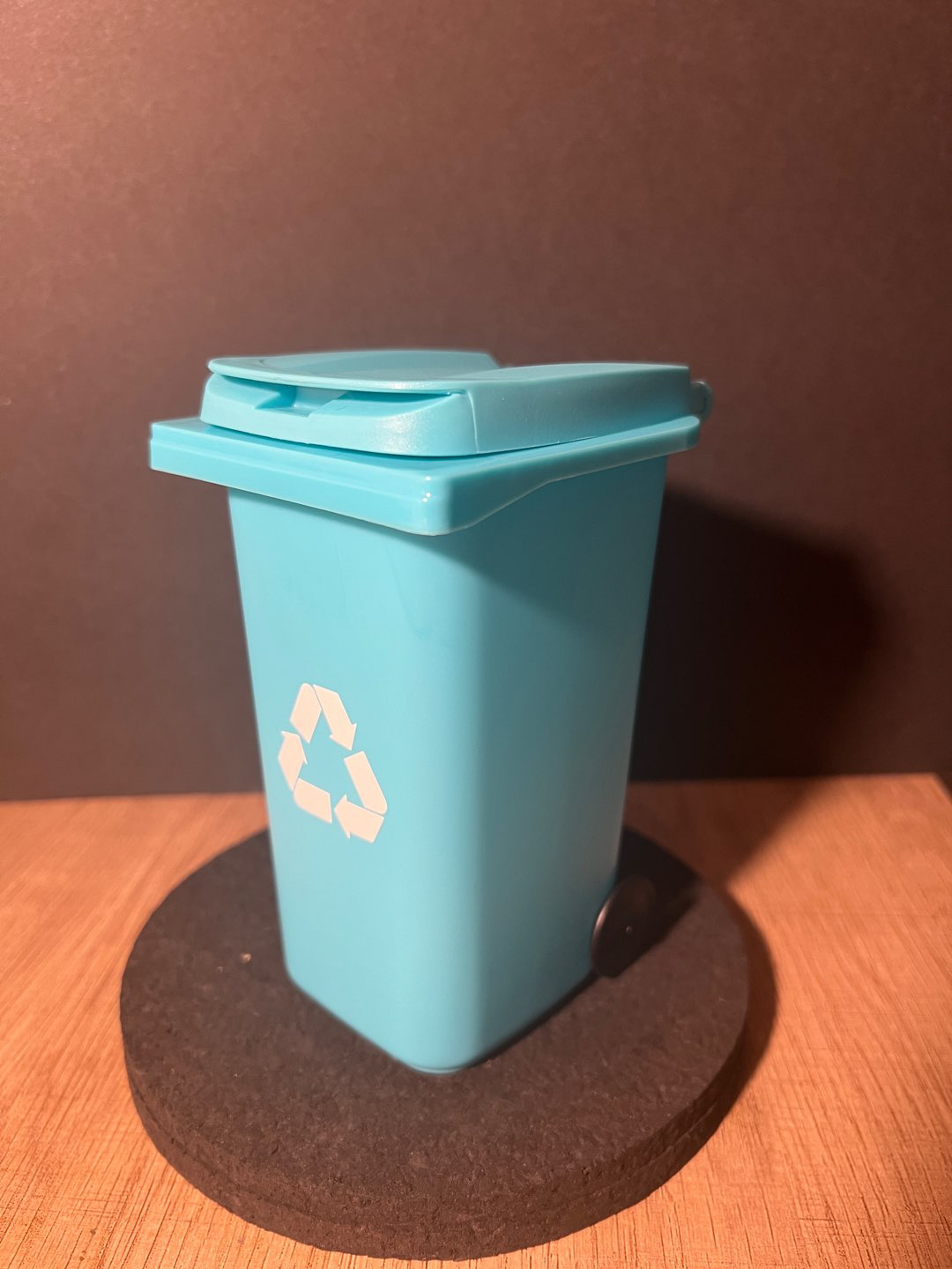 Preview pic of Recycling Bin Desktop Trashcan - Light Blue