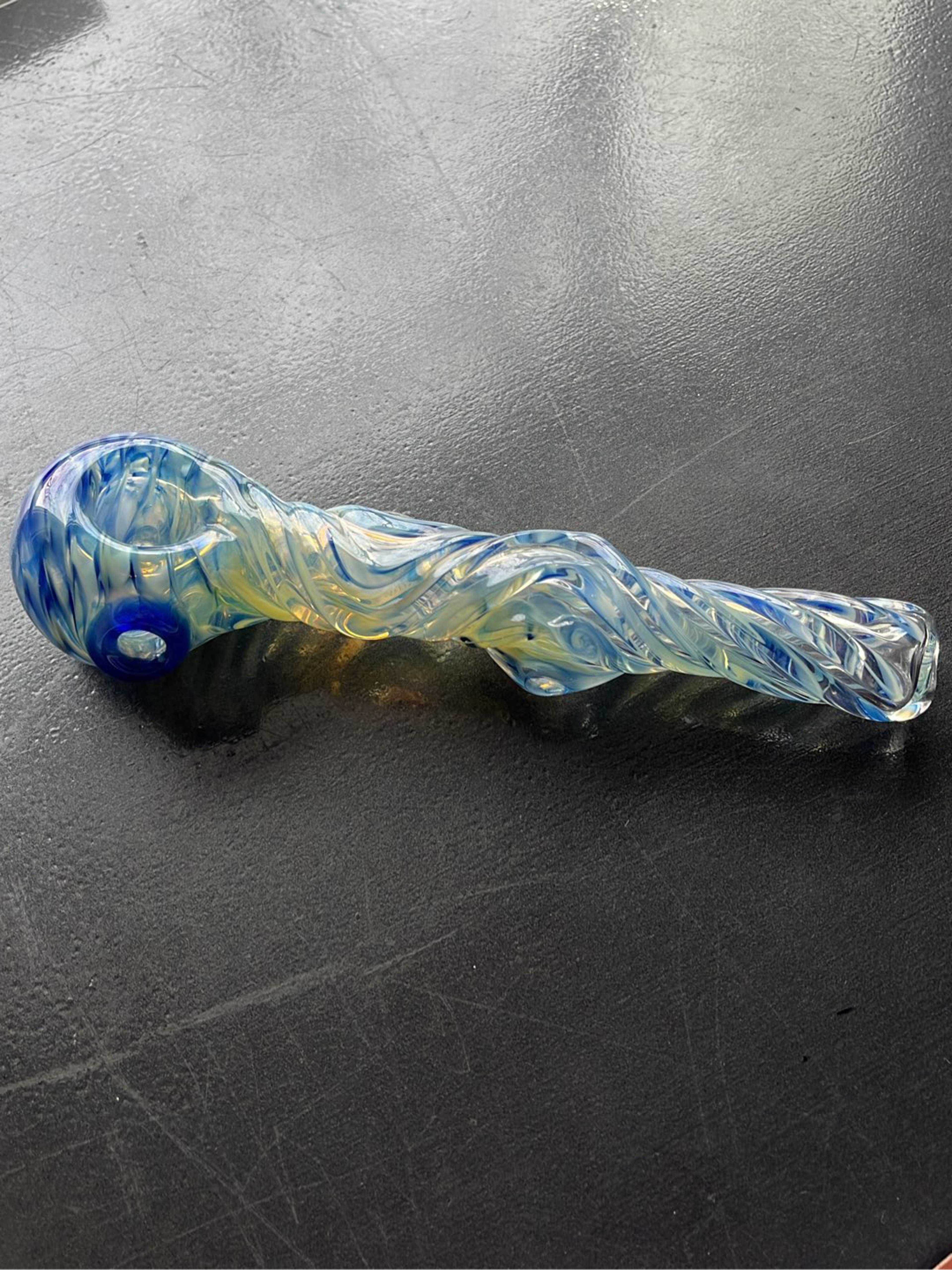 Preview pic of Twisted Tom Blue Fumed Pipe