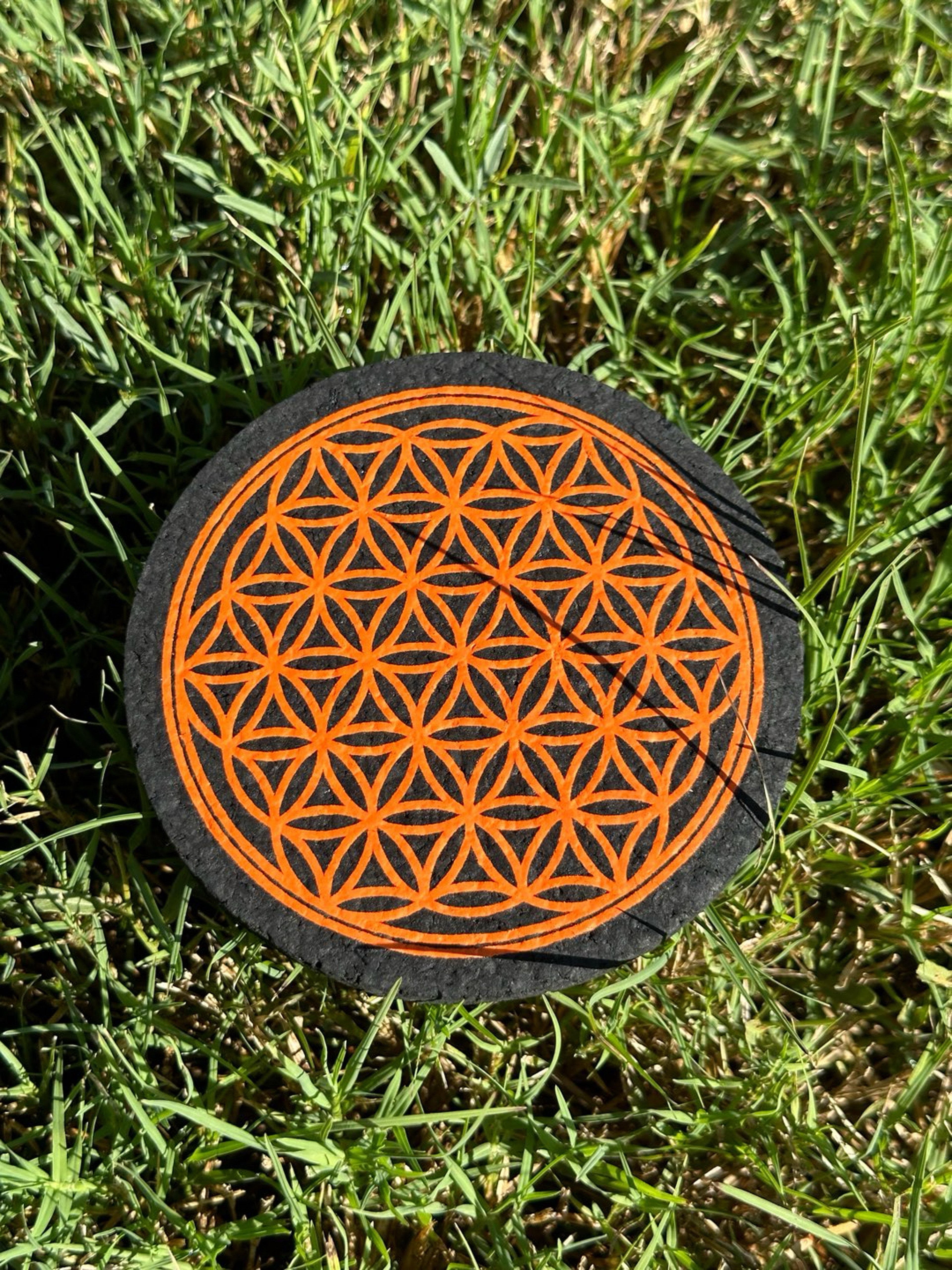 Preview pic of Sacred Geo Dabmat