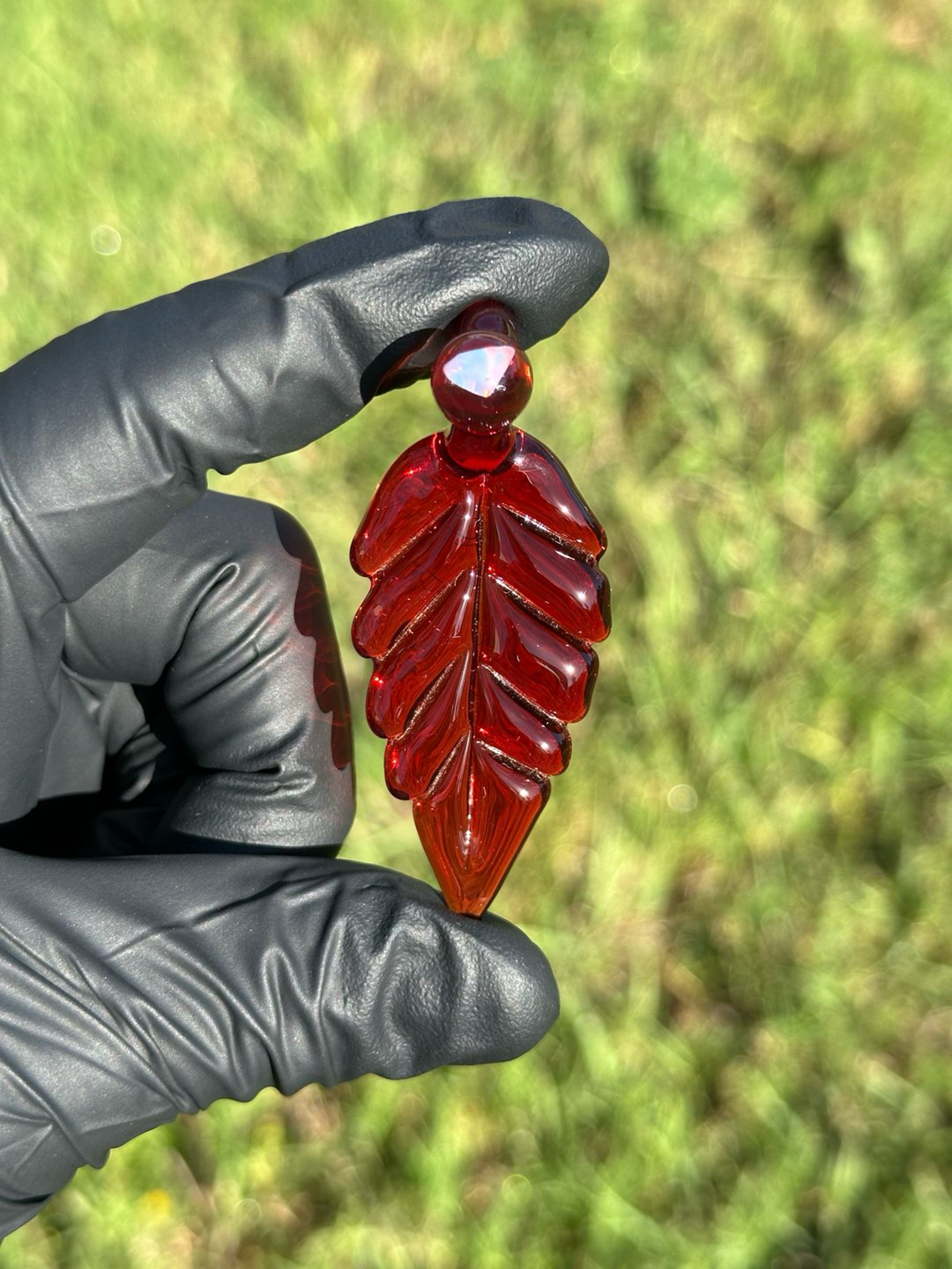 Preview pic of Leaf Pendant