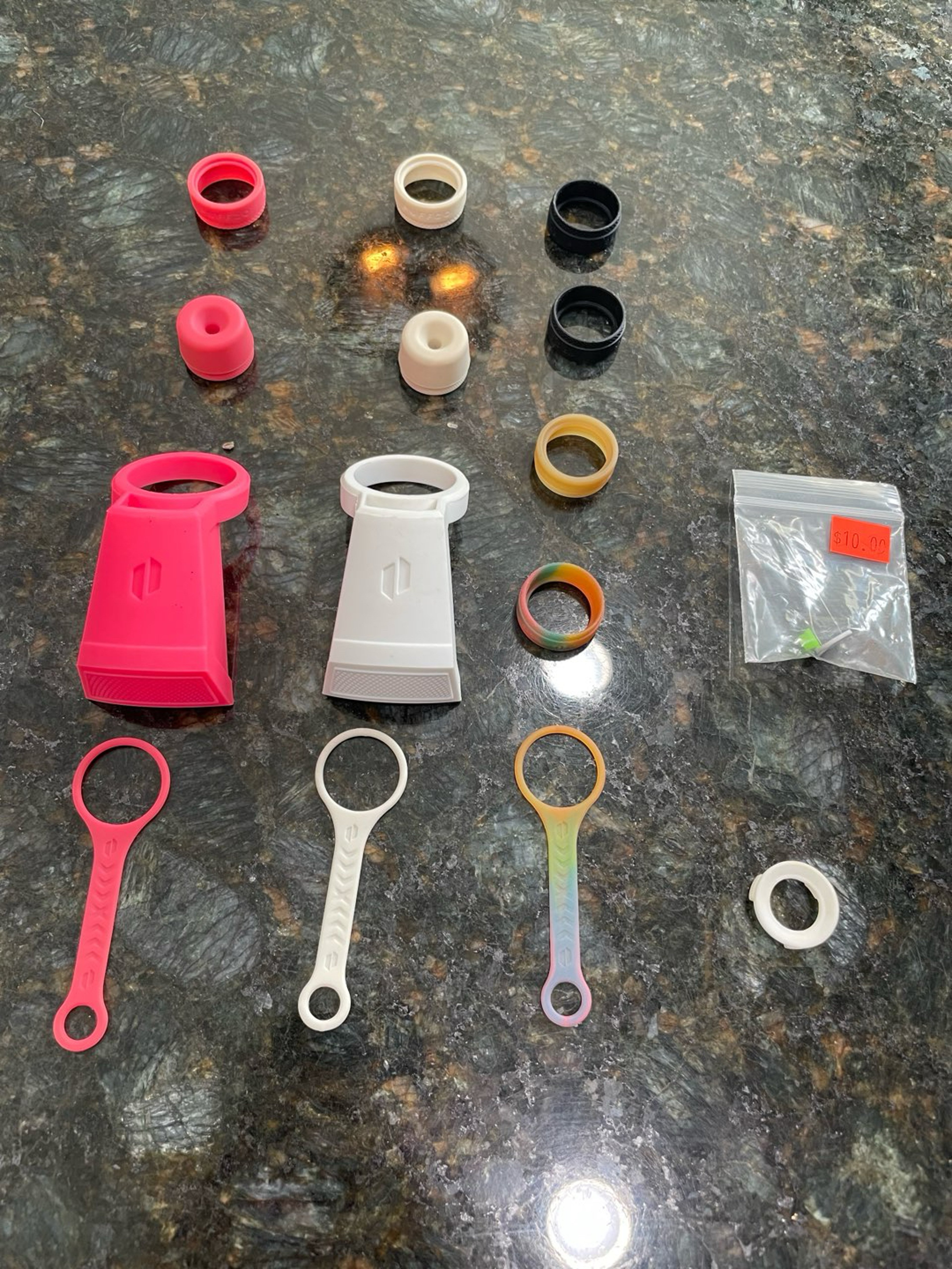 Preview pic of Puffco accessories