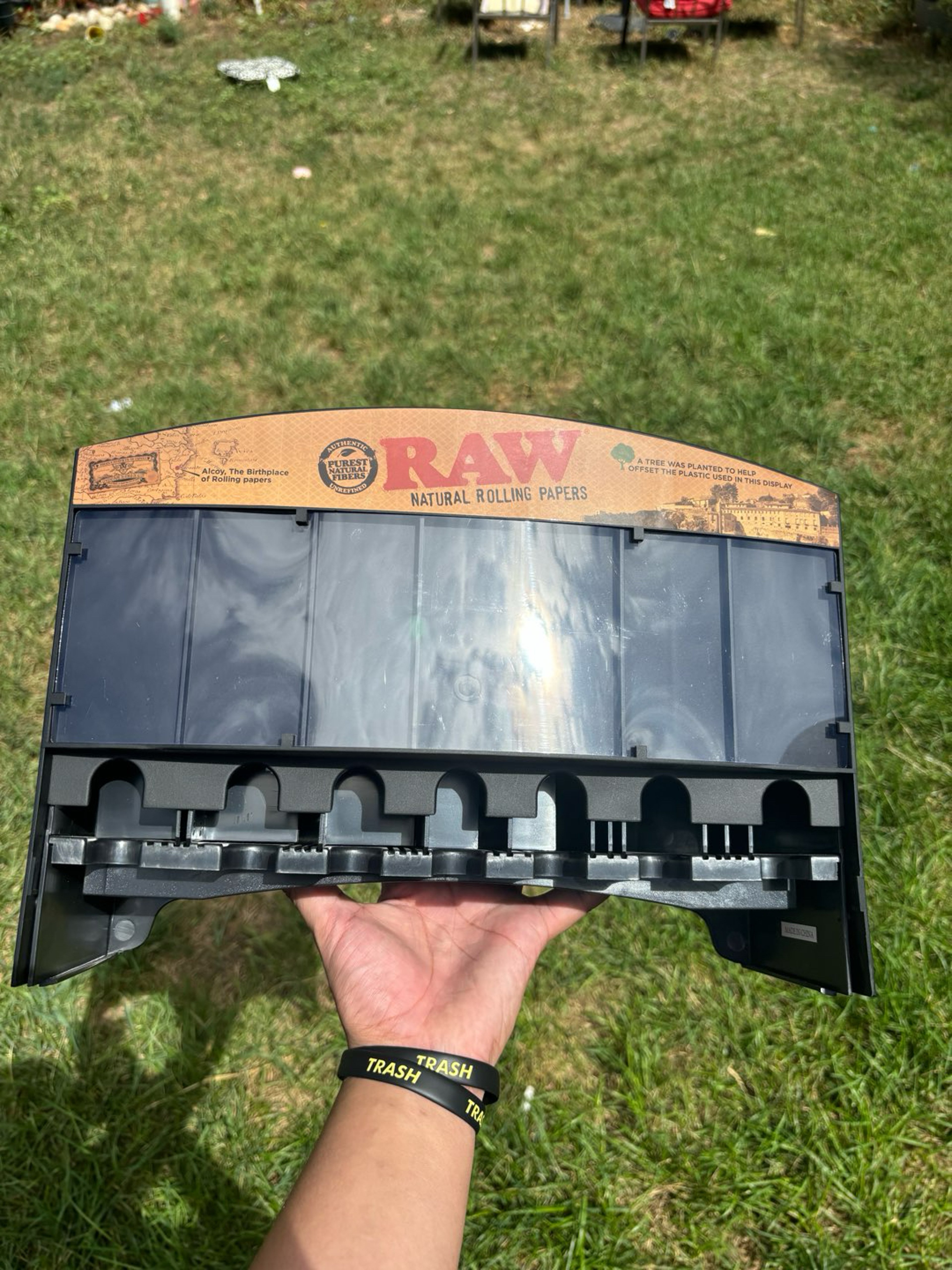 Preview pic of RAW ROLLING PAPERS 7 SLOT PAPER DISPLAY