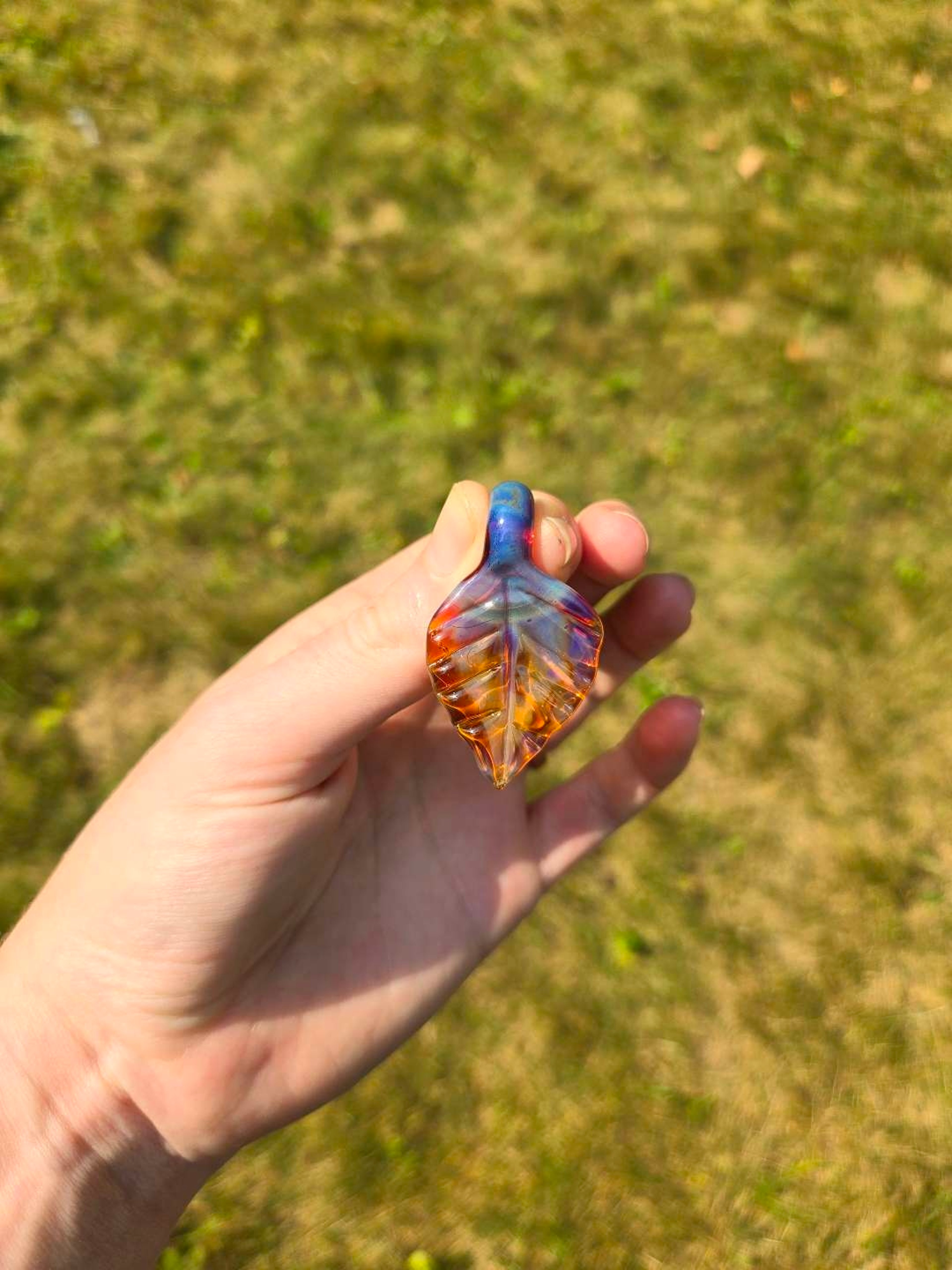 Preview pic of Leaf Pendant