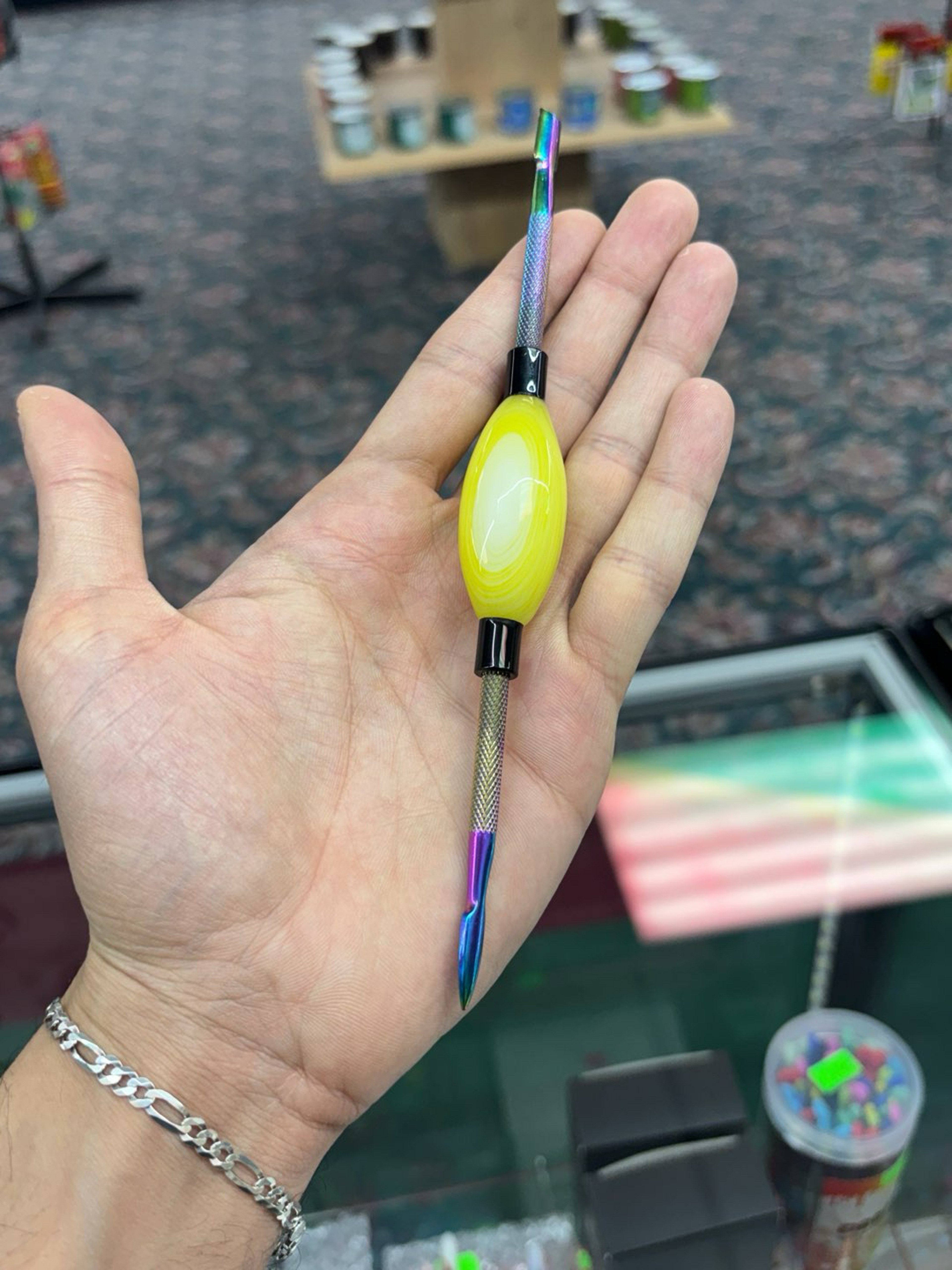 Preview pic of Yellow swirl double sided dab tool!