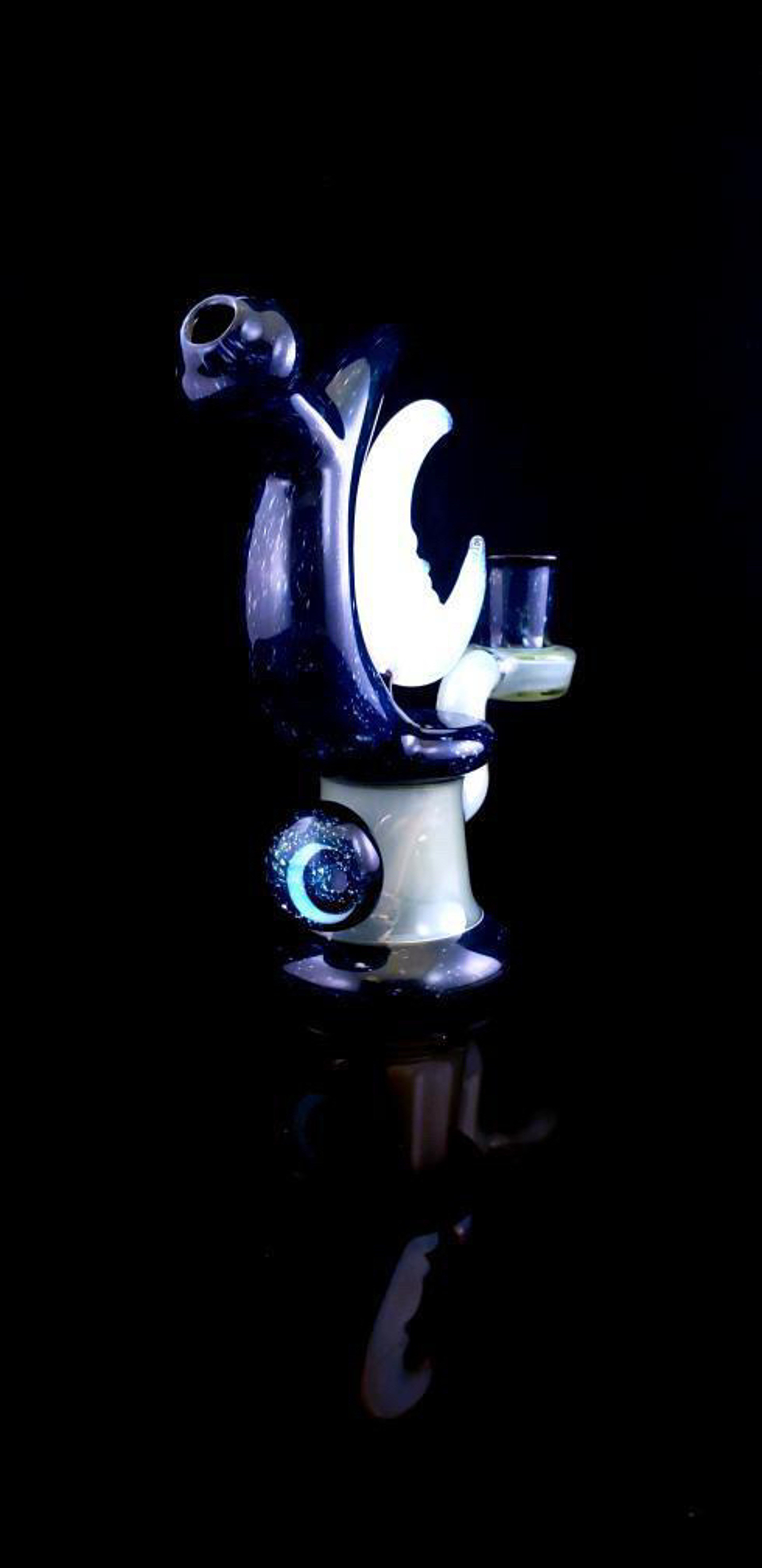 Preview pic of Avalon glass moon rig