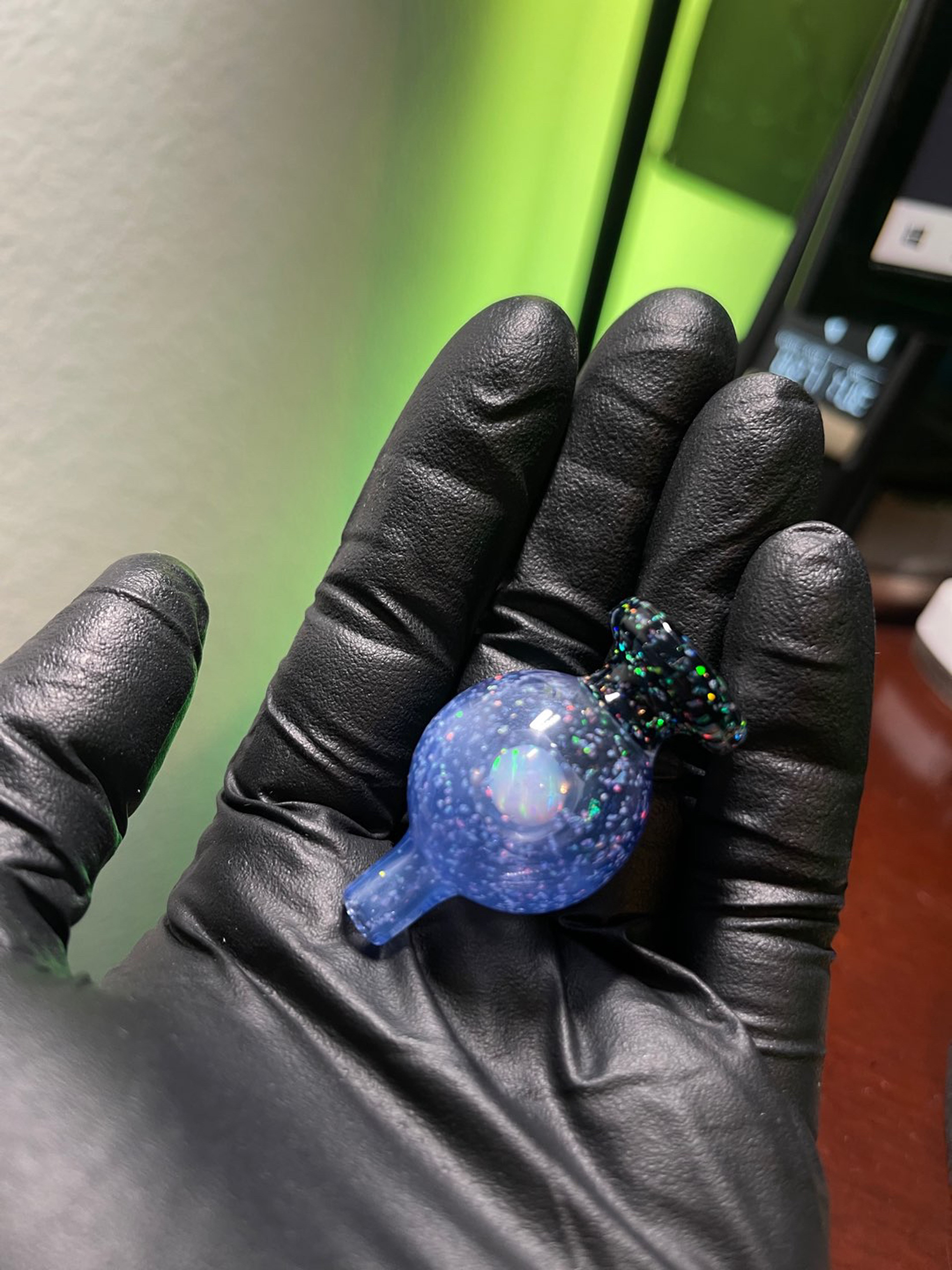 Preview pic of SoupGlass Crushed Opal & Mystique Bubble Cap