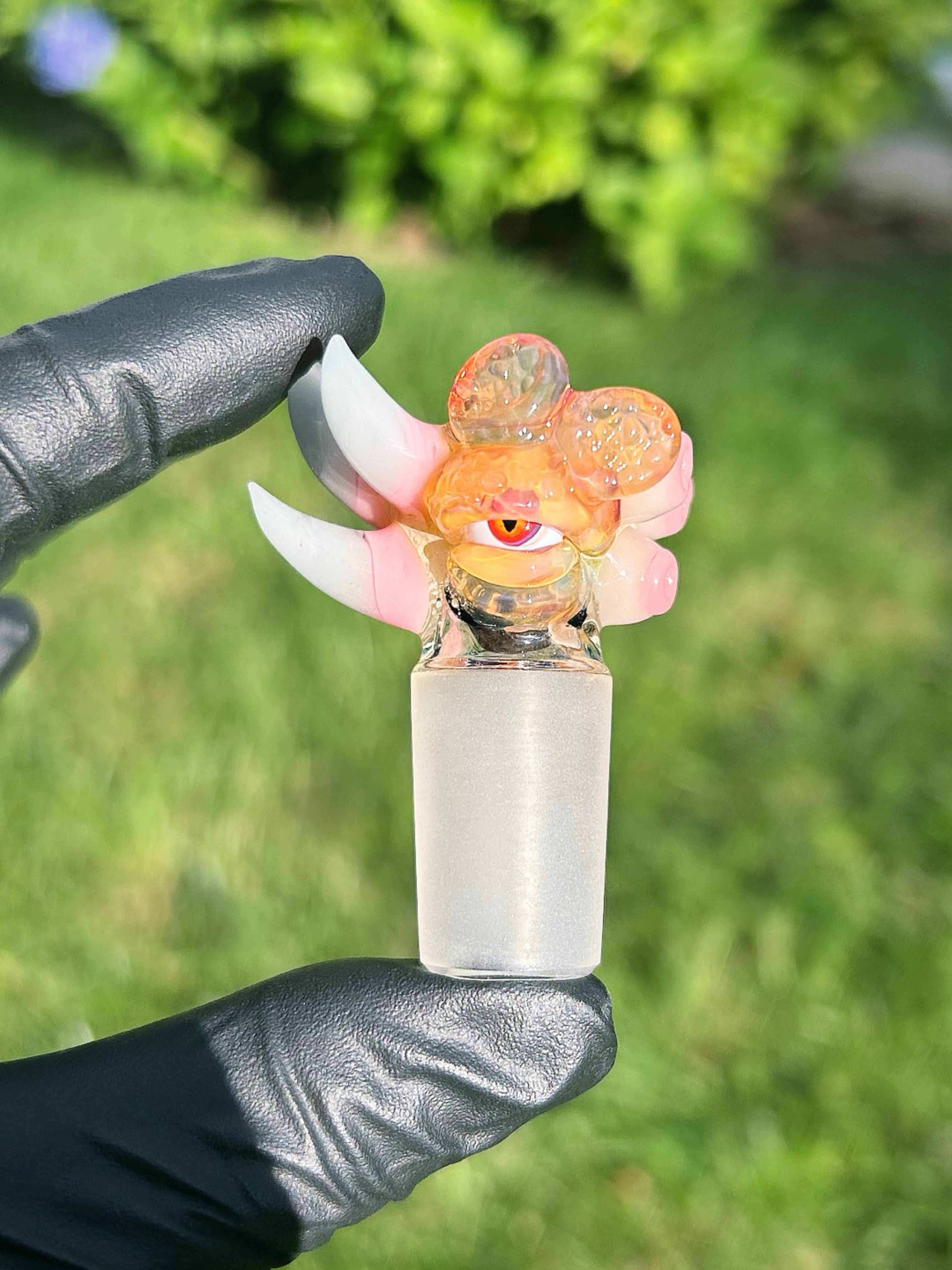 Preview pic of SaltGlass 18mm 3-hole Slide 🦑