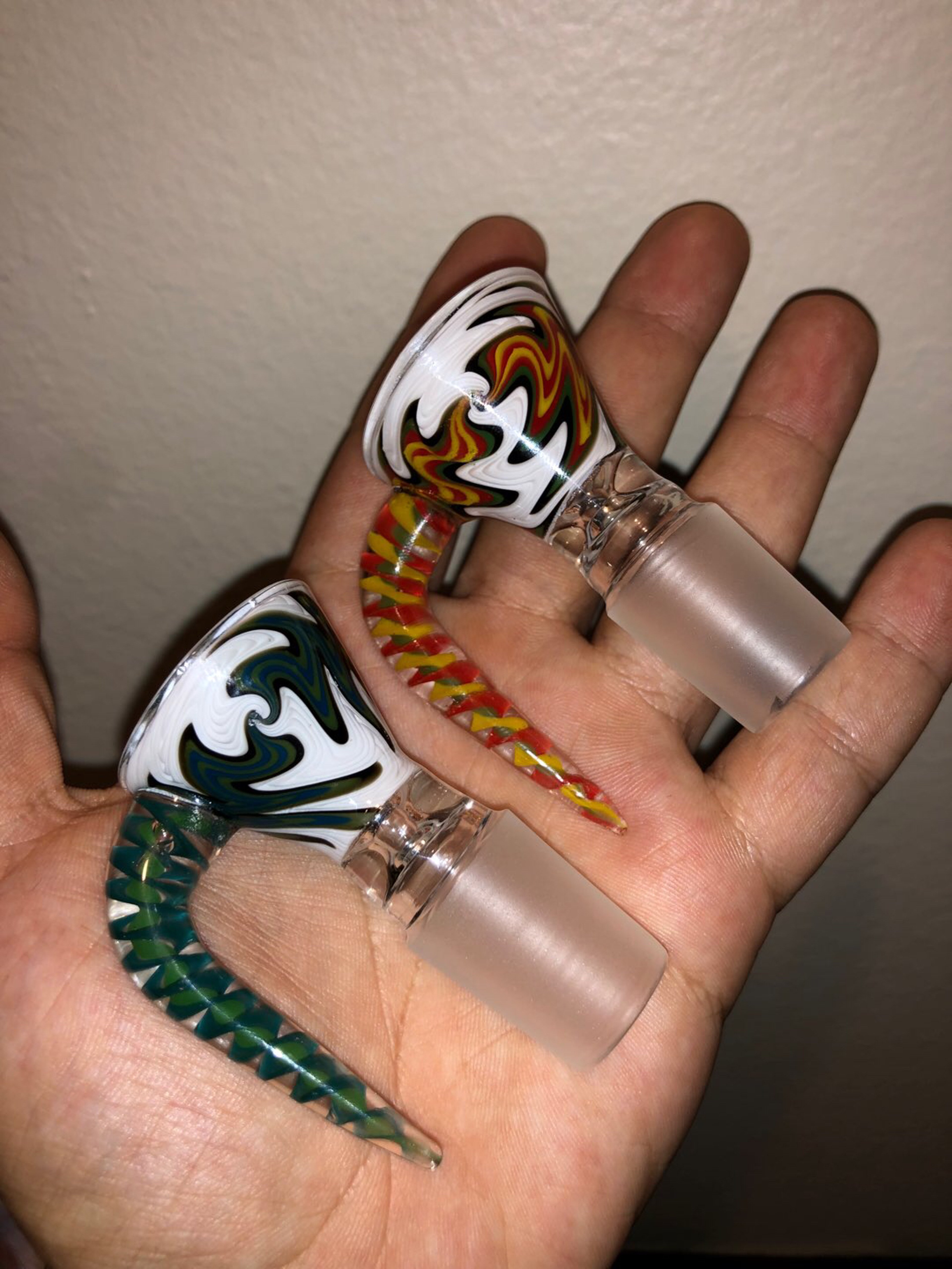 Preview pic of Pair of wig wag bowls