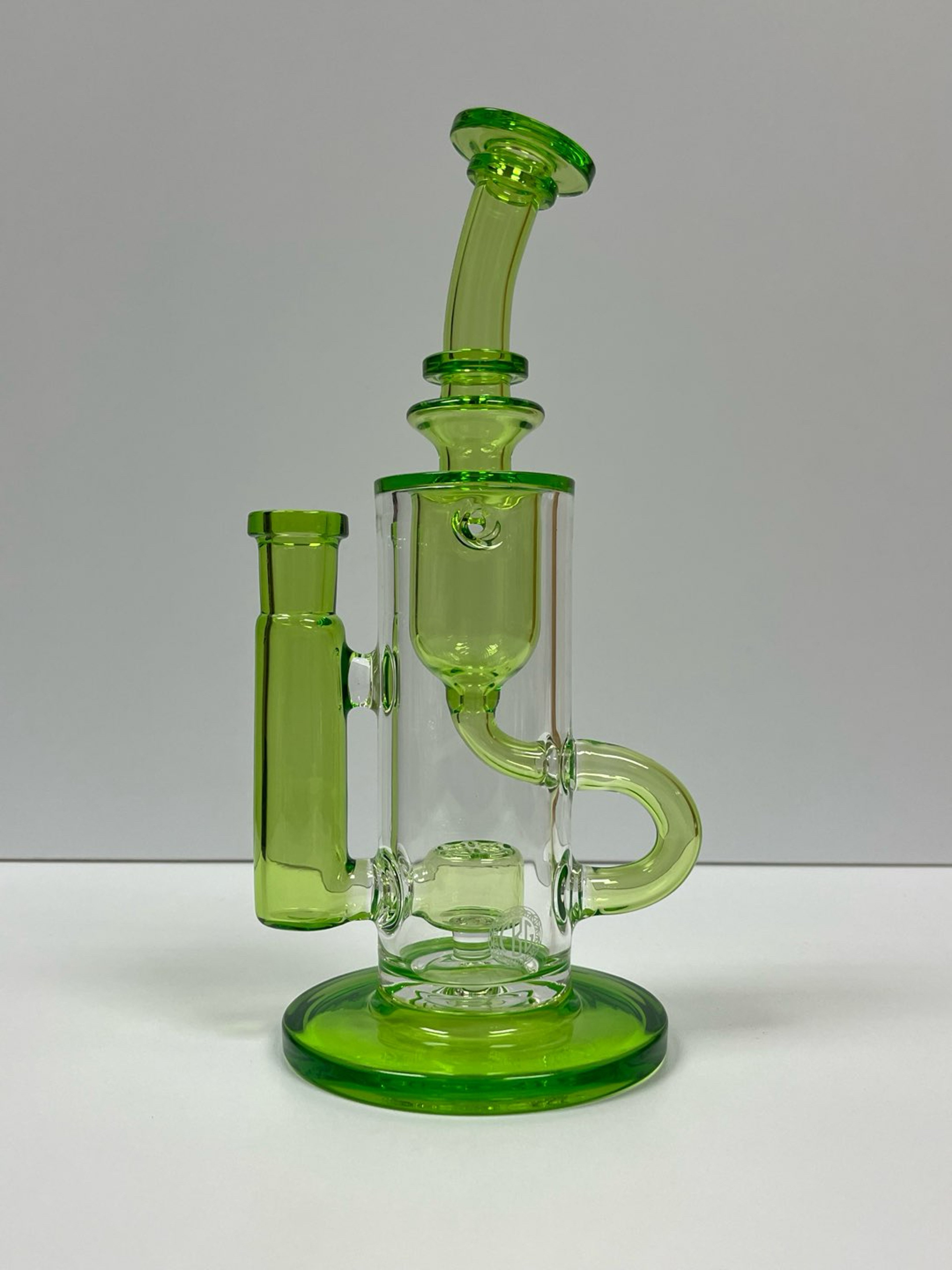 Preview pic of FatBoy Glass Klein recycler in Lime glass color 14mm 90