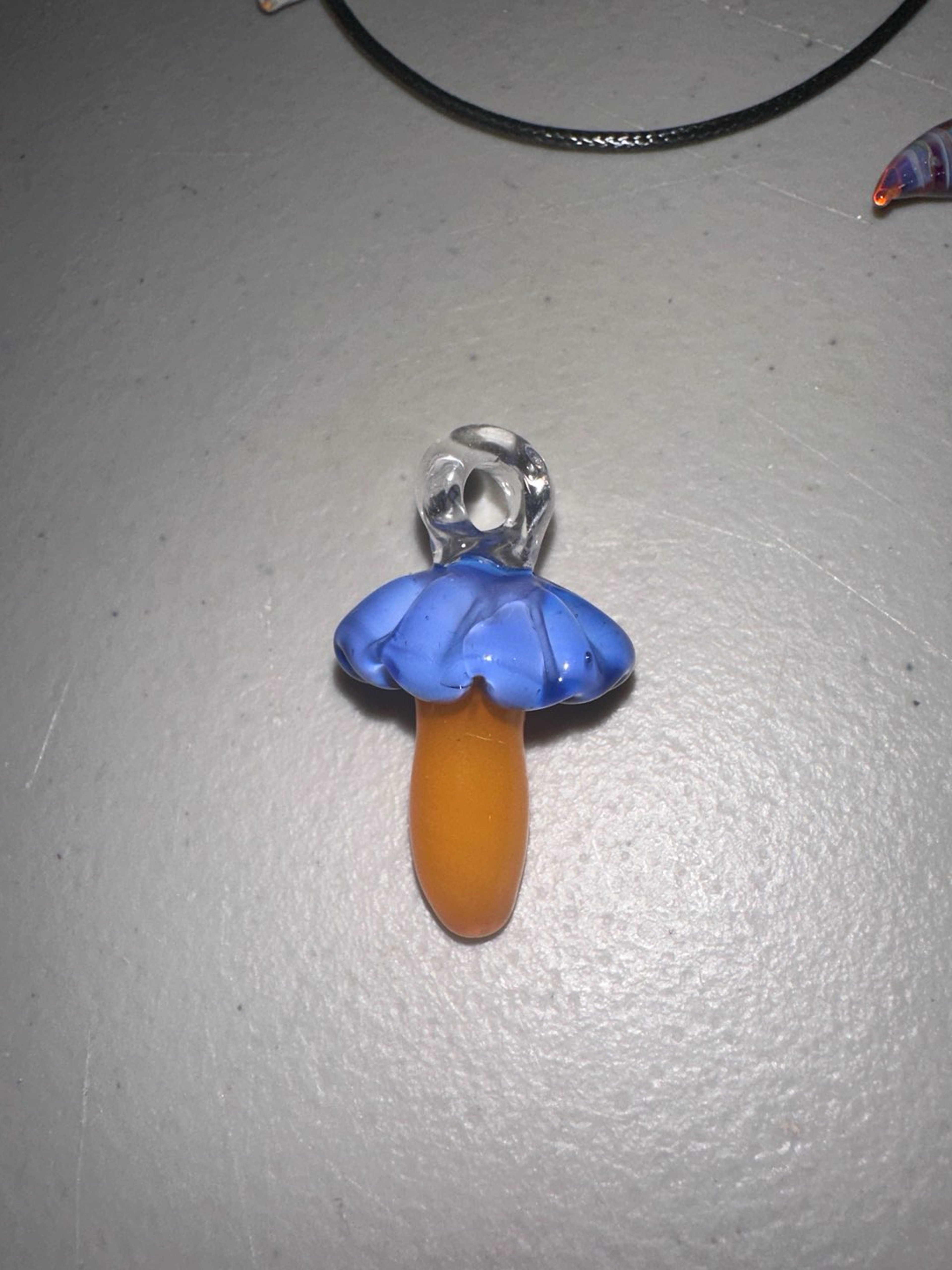 Preview pic of Shroom pendant