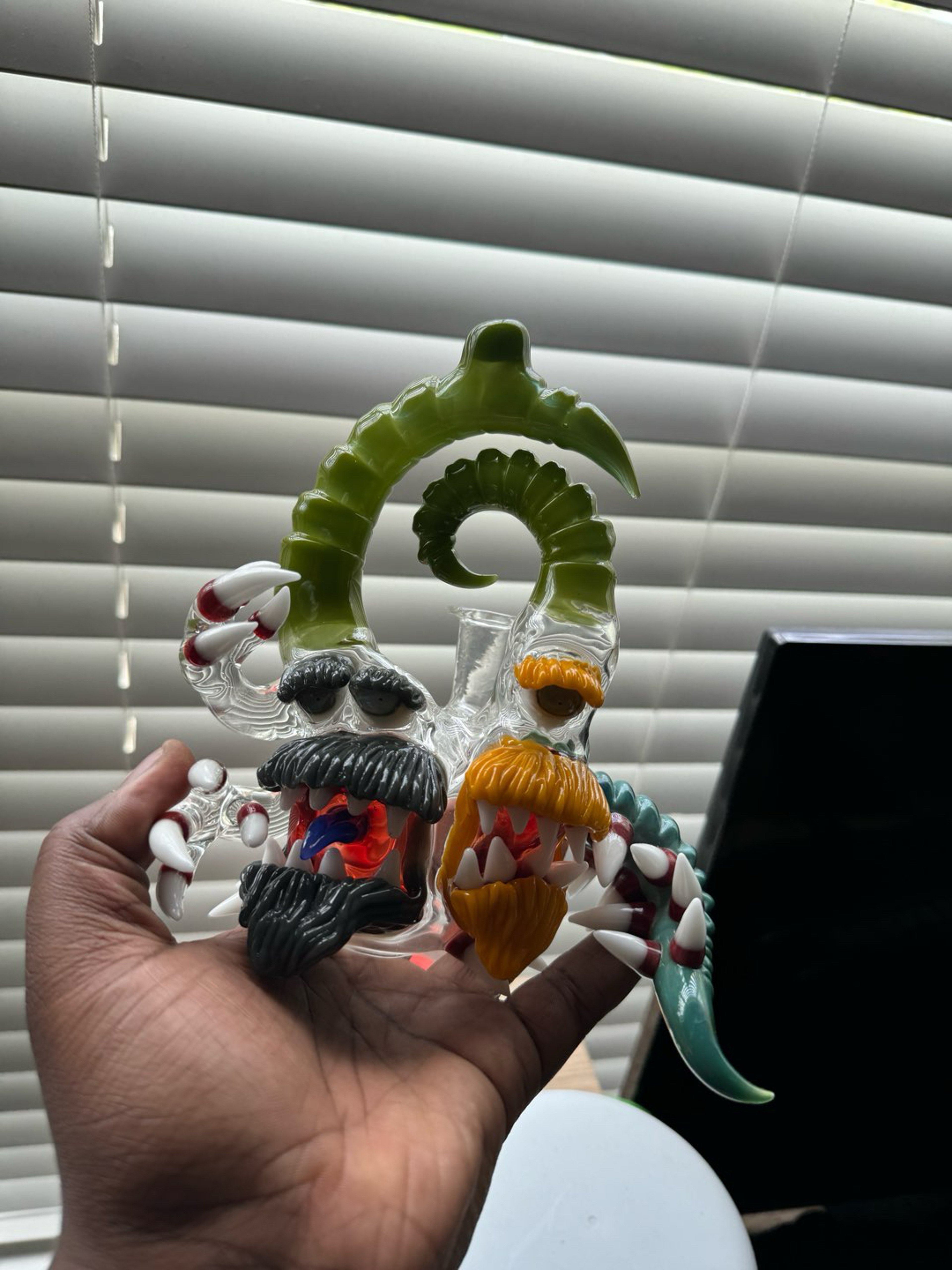 Preview pic of Kyru Glass