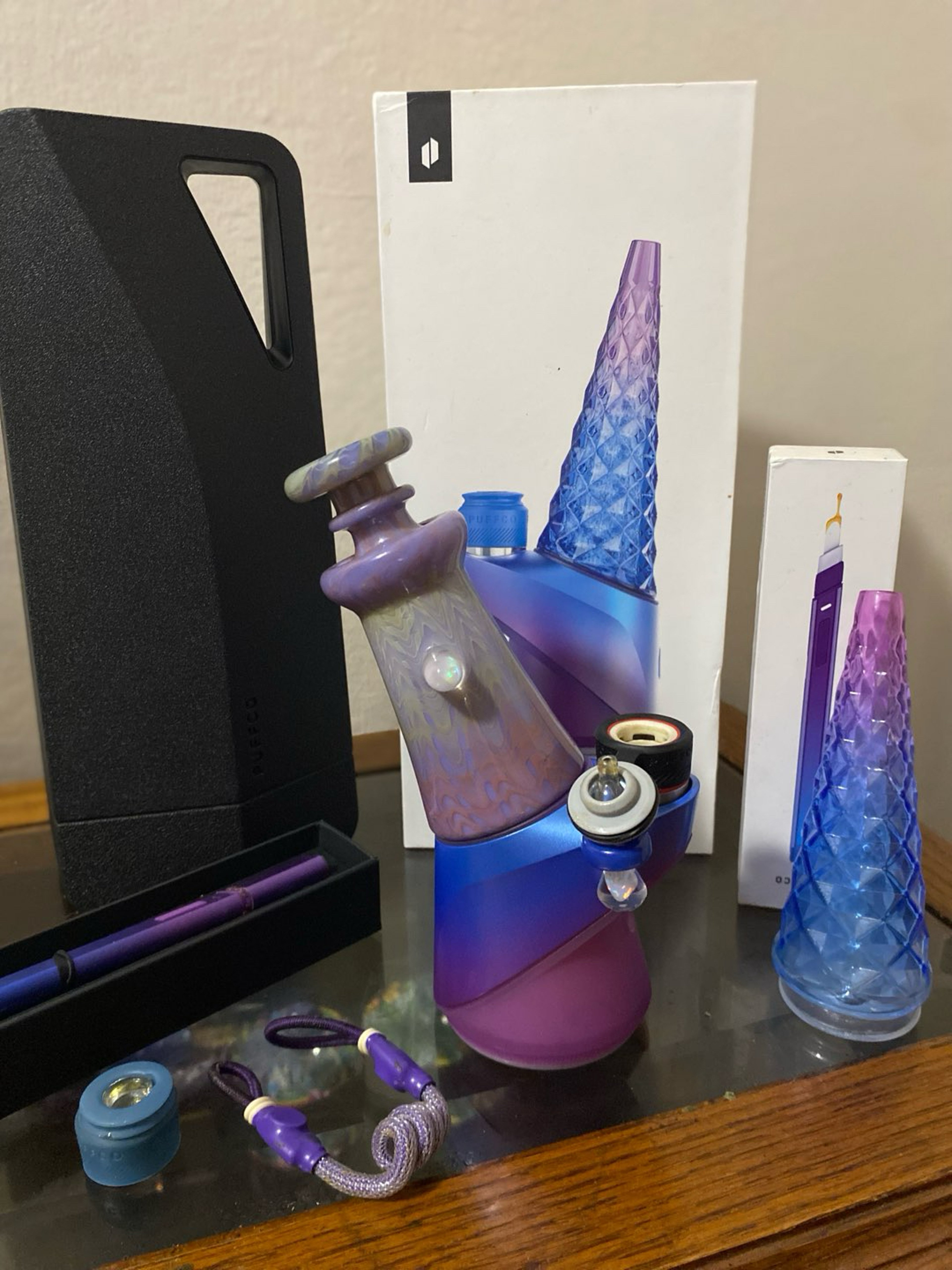 Preview pic of Puffco indiglow full set up