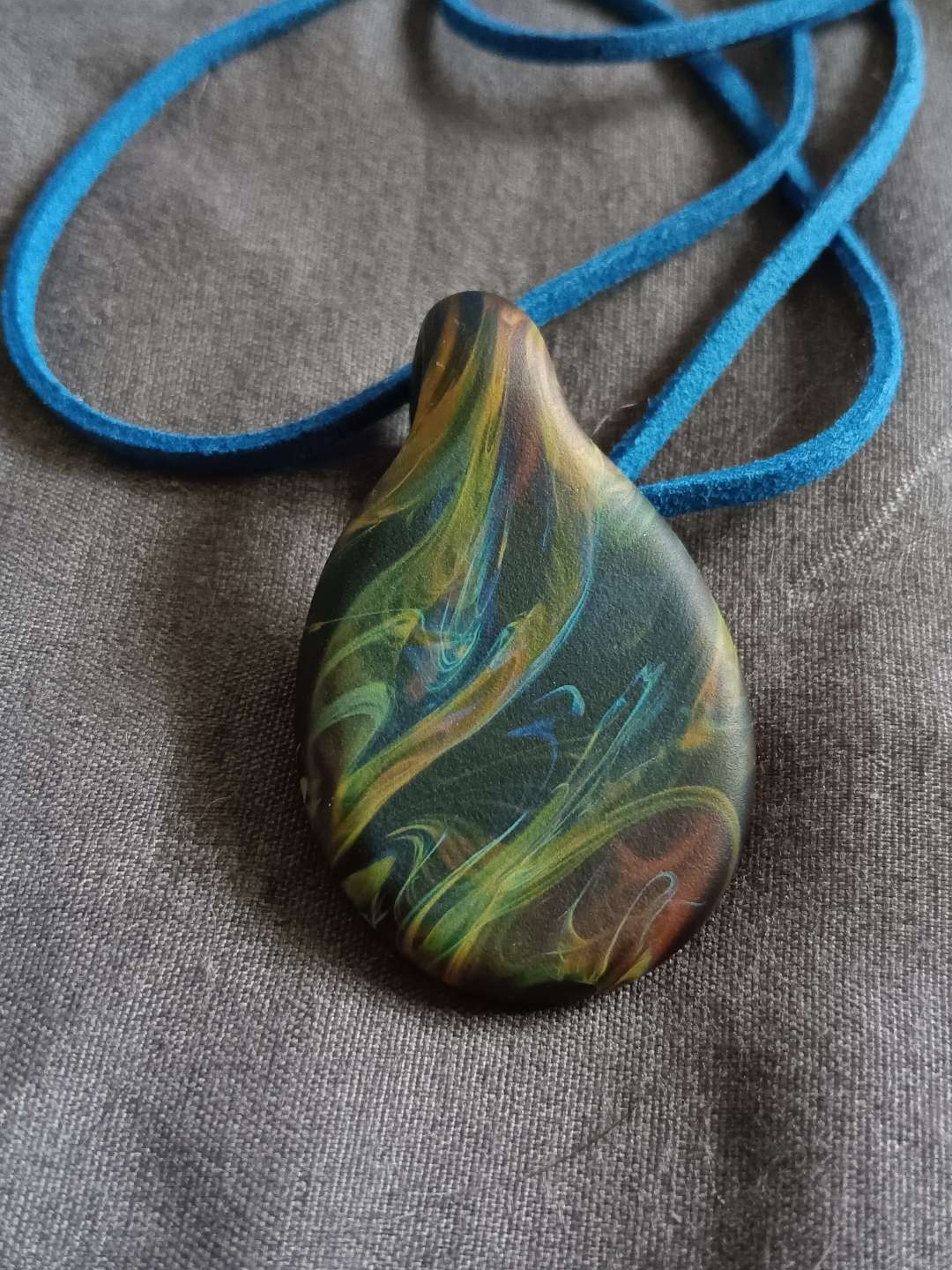Preview pic of Beer Glass Studio Frosted Teardrop Pendant