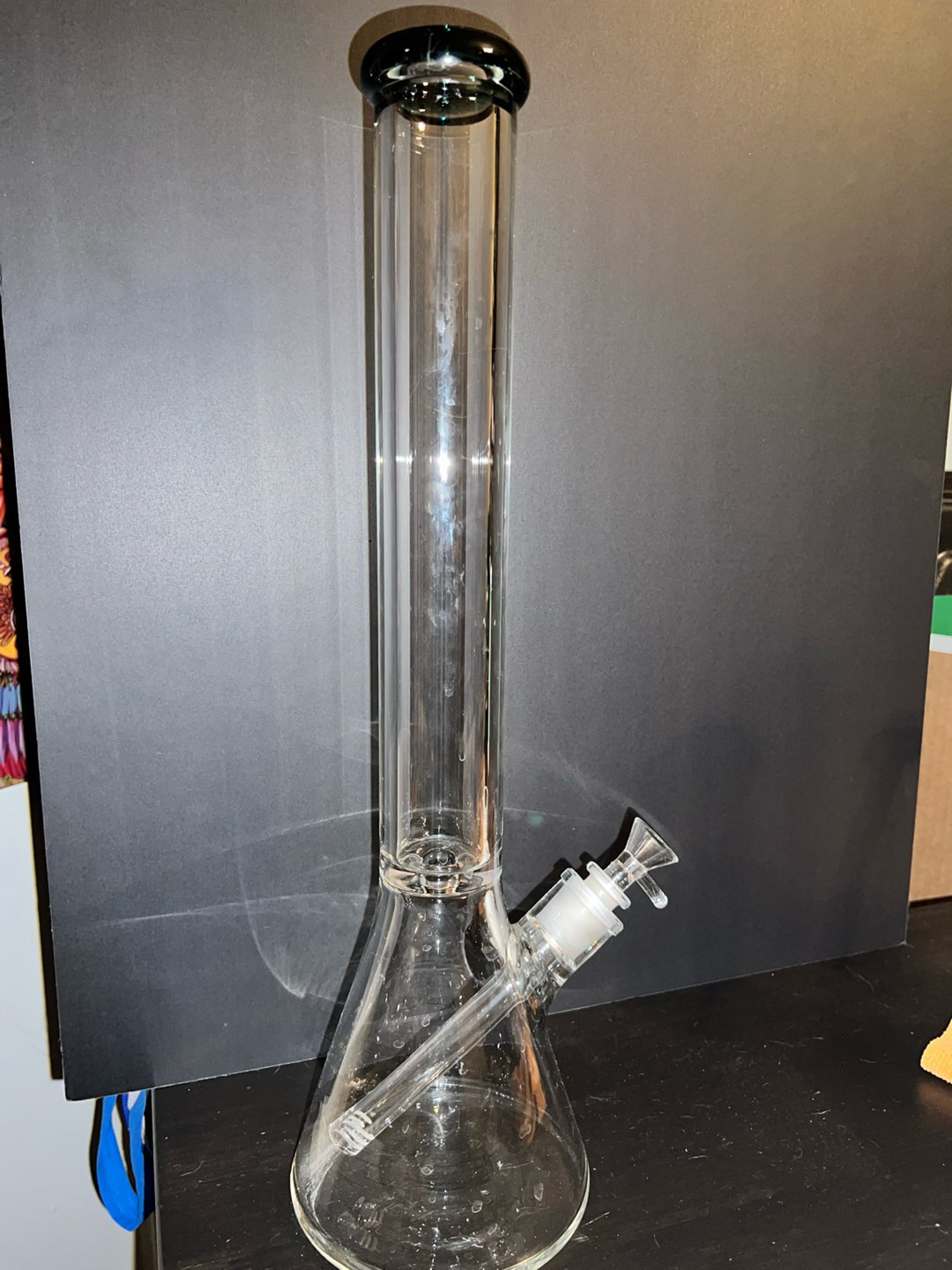 Preview pic of Clear with teal mouthpiece 14mm bong