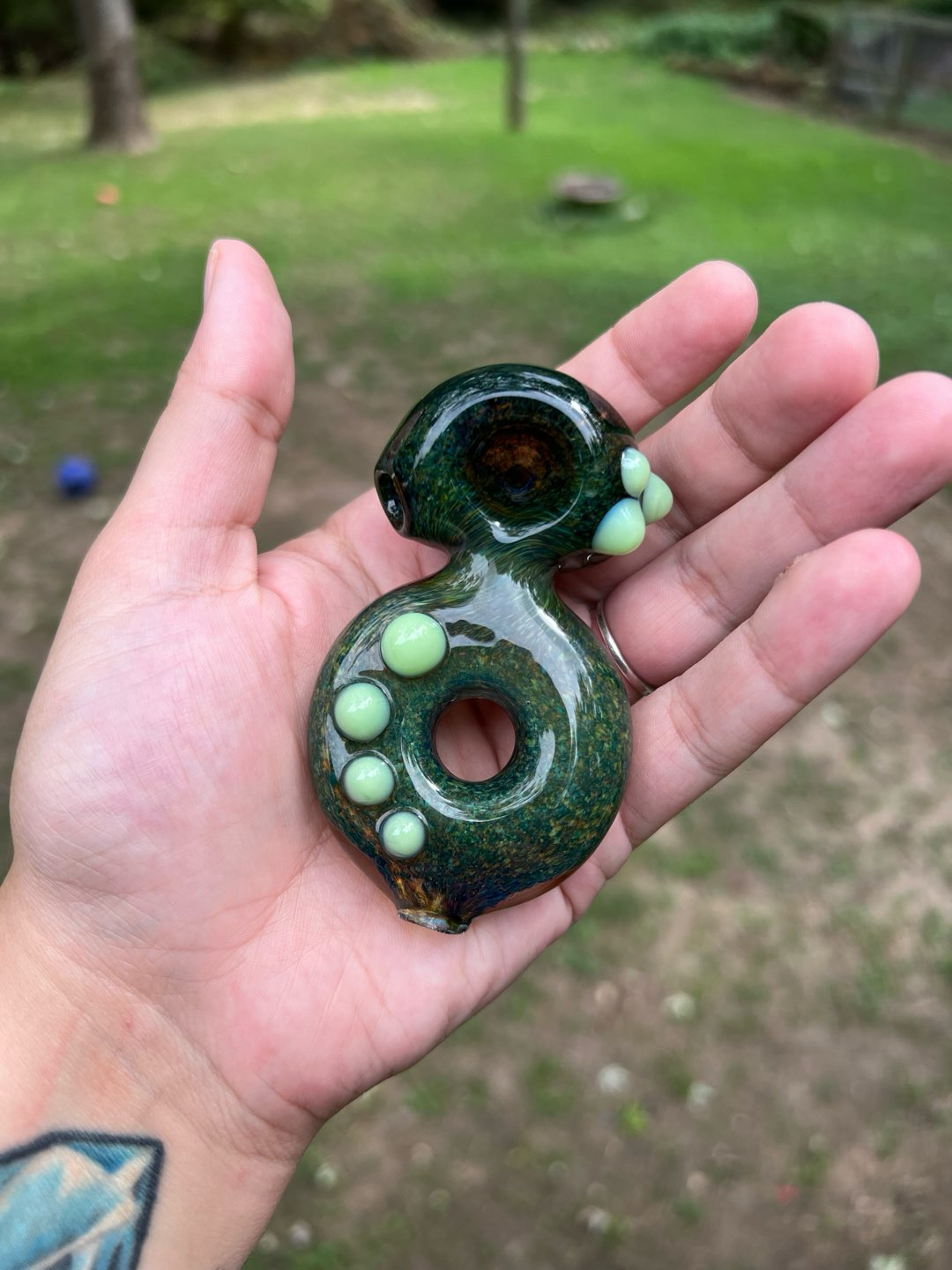 Preview pic of Green Round Hand Pipe