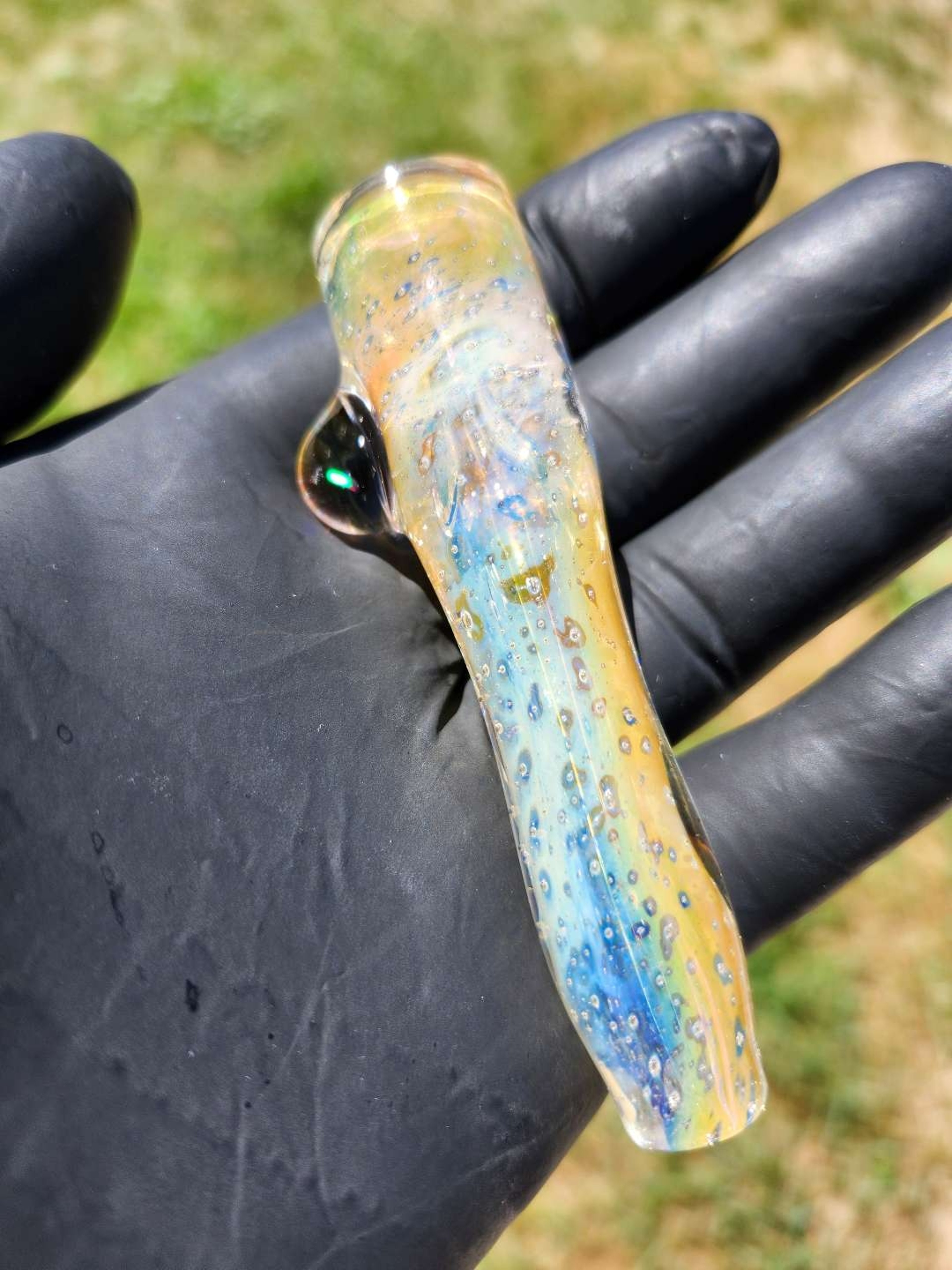 Preview pic of DEVILS_OWN_GLASS CHILLUM