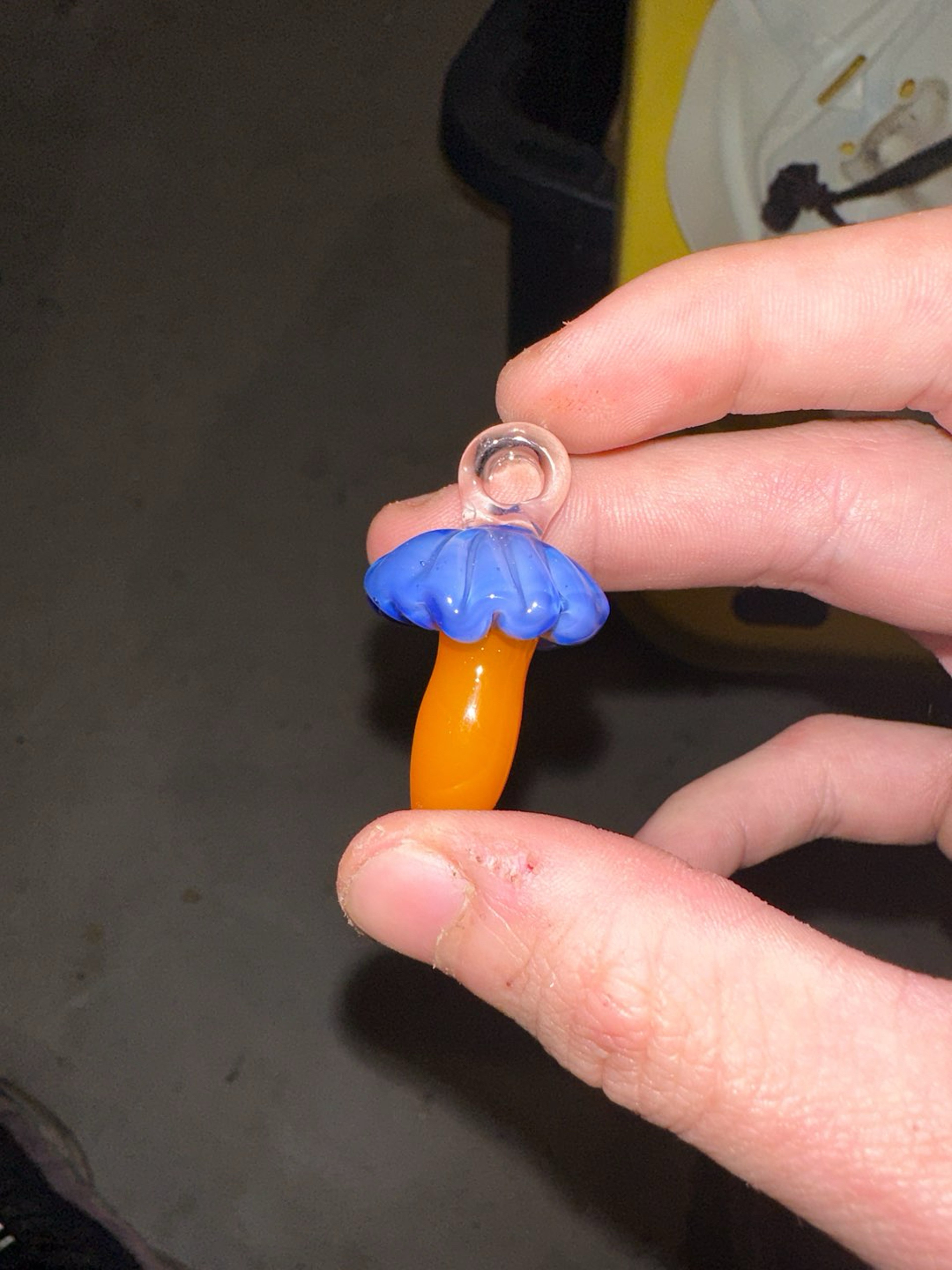Preview pic of Gbg shroom pendant