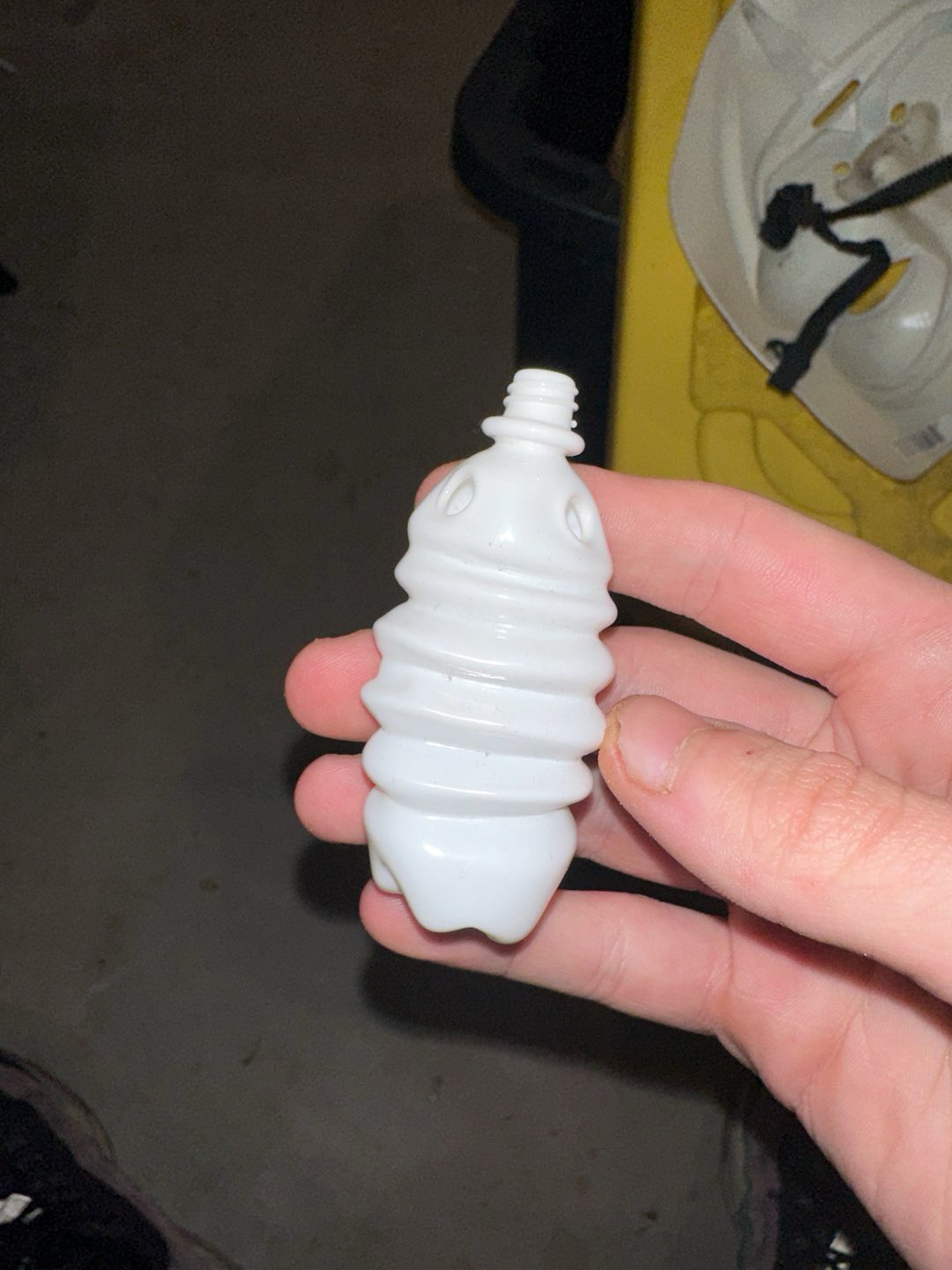Preview pic of Kuchekup pendant