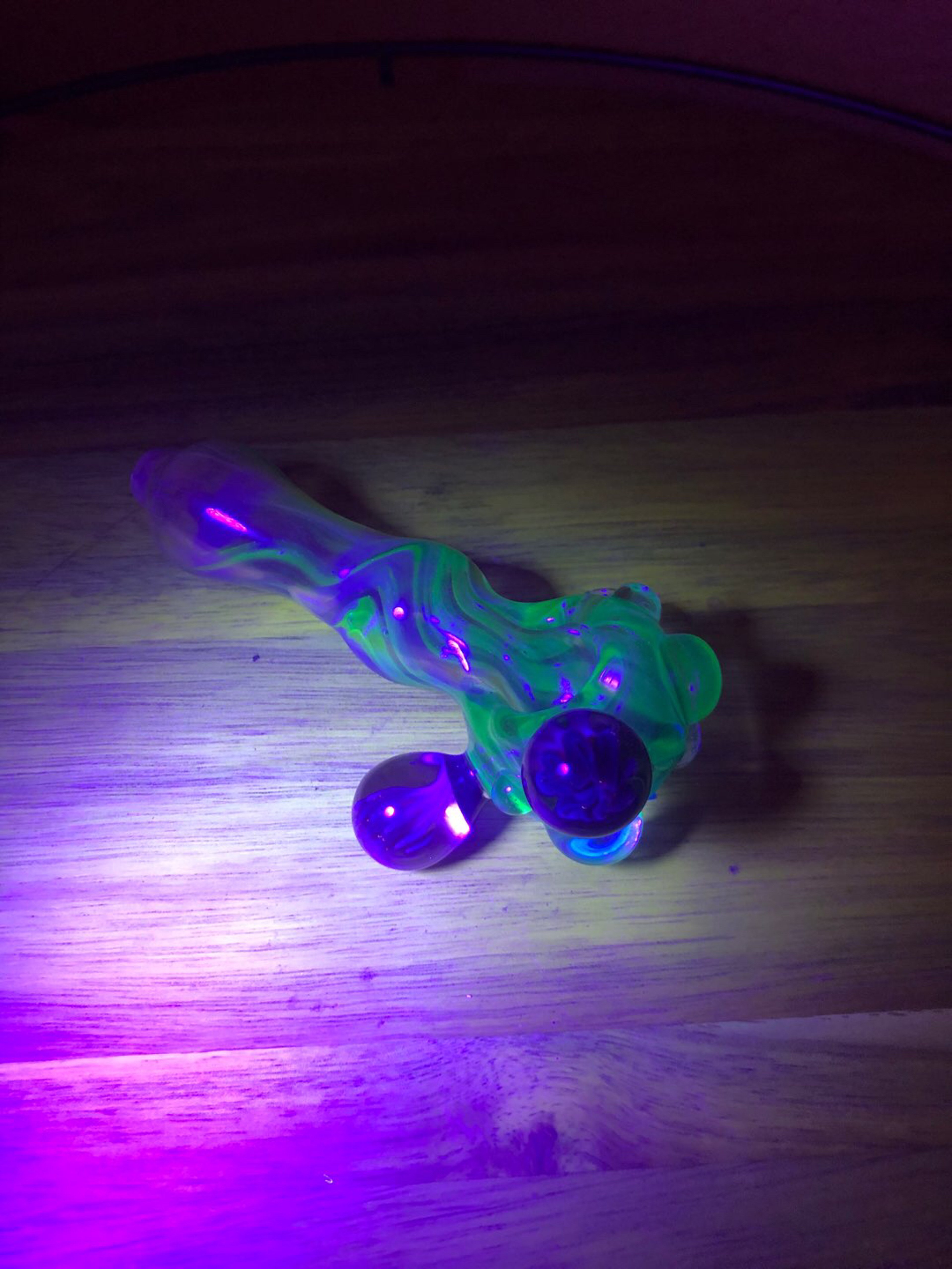 Preview pic of UV Reactive Blue Lotus Pond Hand Pipe