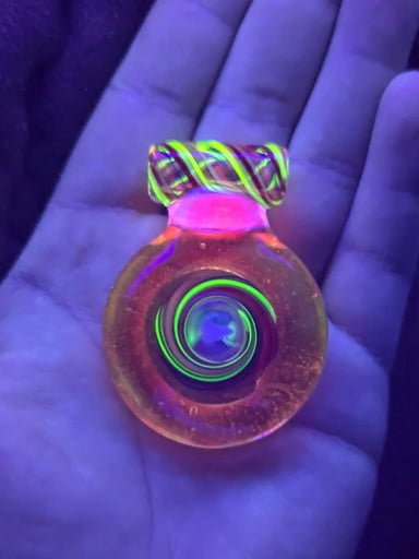 Preview pic of UV medallion style pendant