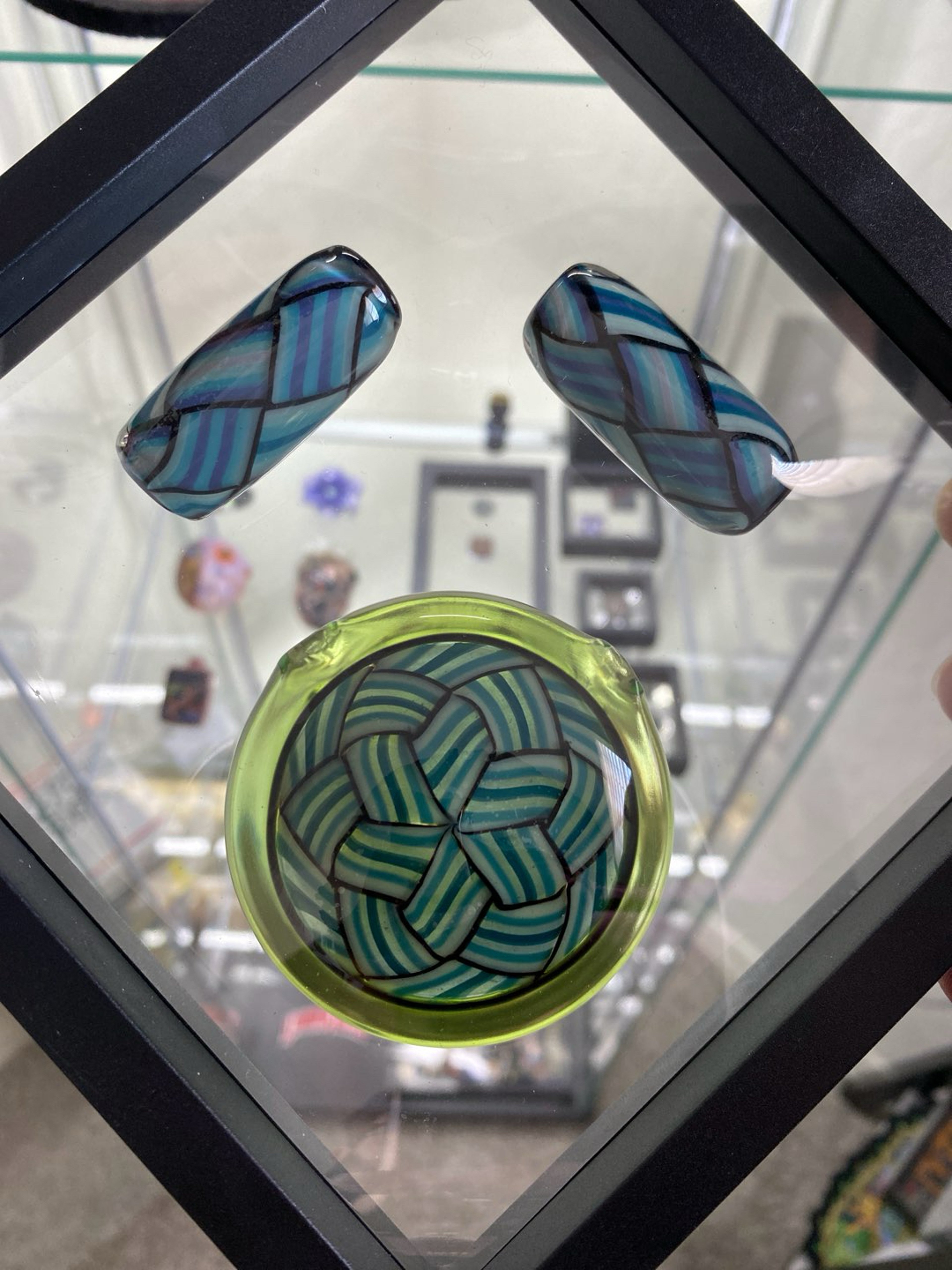 Preview pic of 2 Stroke Pendant