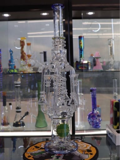 Preview pic of Massive Smoq Bong